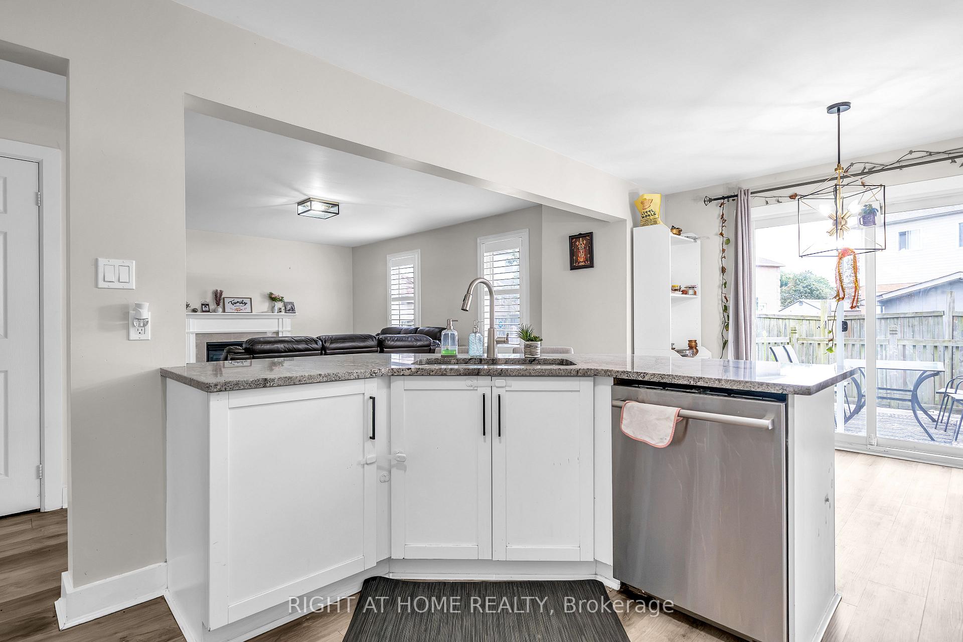 Photo 10 of 635 Longworth Avenue, Clarington, Bowmanville — HOMEH