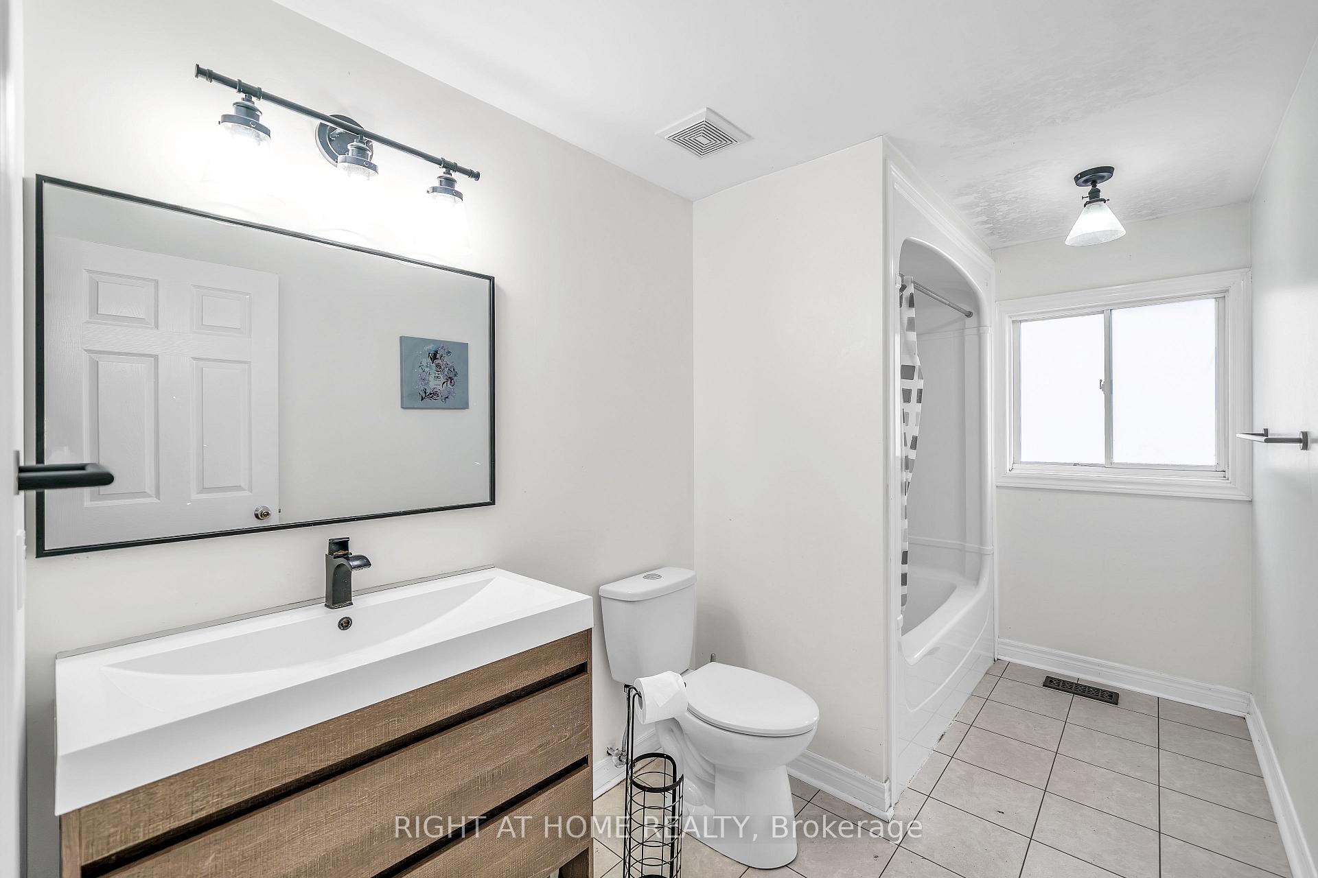 Photo 19 of 635 Longworth Avenue, Clarington, Bowmanville — HOMEH