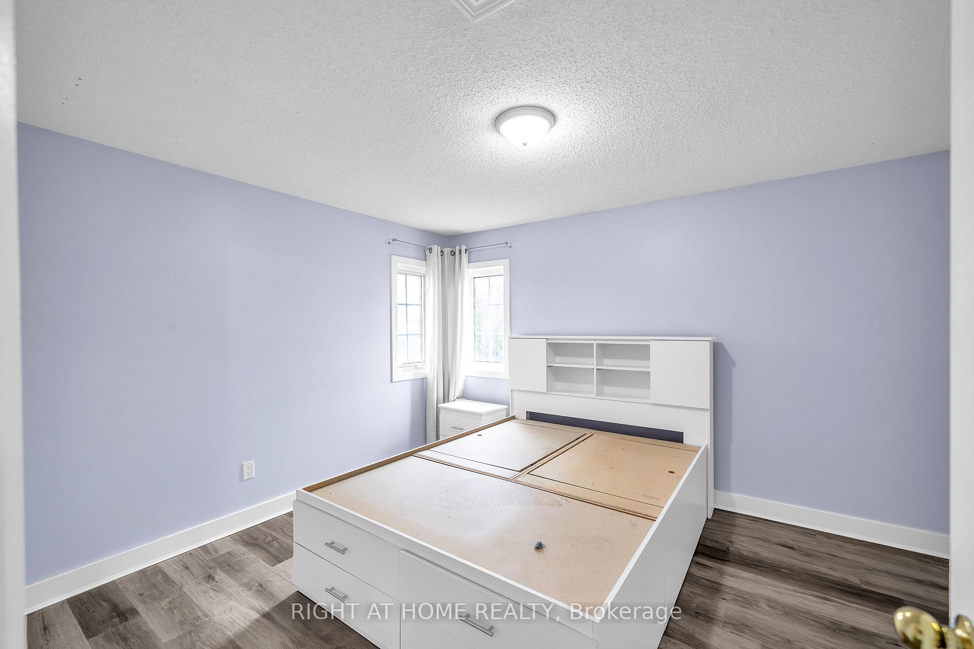 Photo 21 of 635 Longworth Avenue, Clarington, Bowmanville — HOMEH