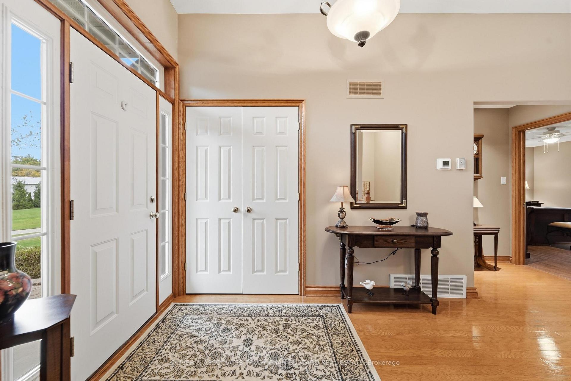 Photo 3 of 10075 Jennison Crescent, Lambton Shores, Grand Bend — HOMEH