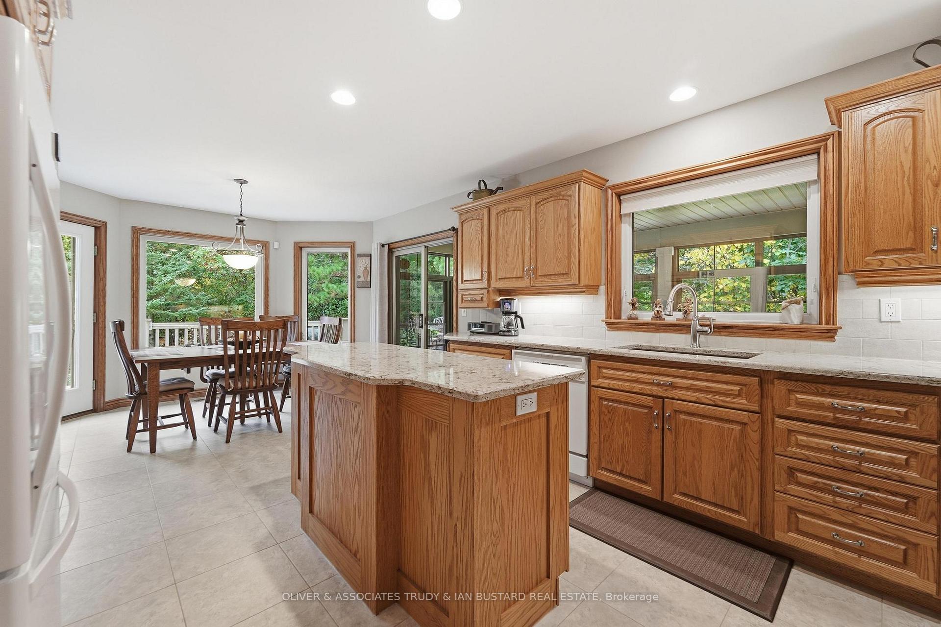 Photo 10 of 10075 Jennison Crescent, Lambton Shores, Grand Bend — HOMEH