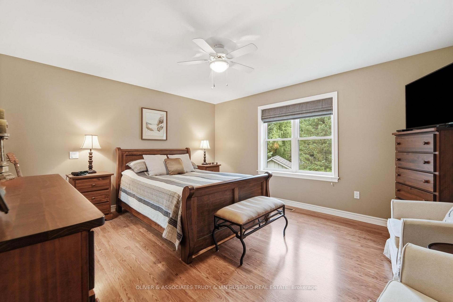 Photo 19 of 10075 Jennison Crescent, Lambton Shores, Grand Bend — HOMEH