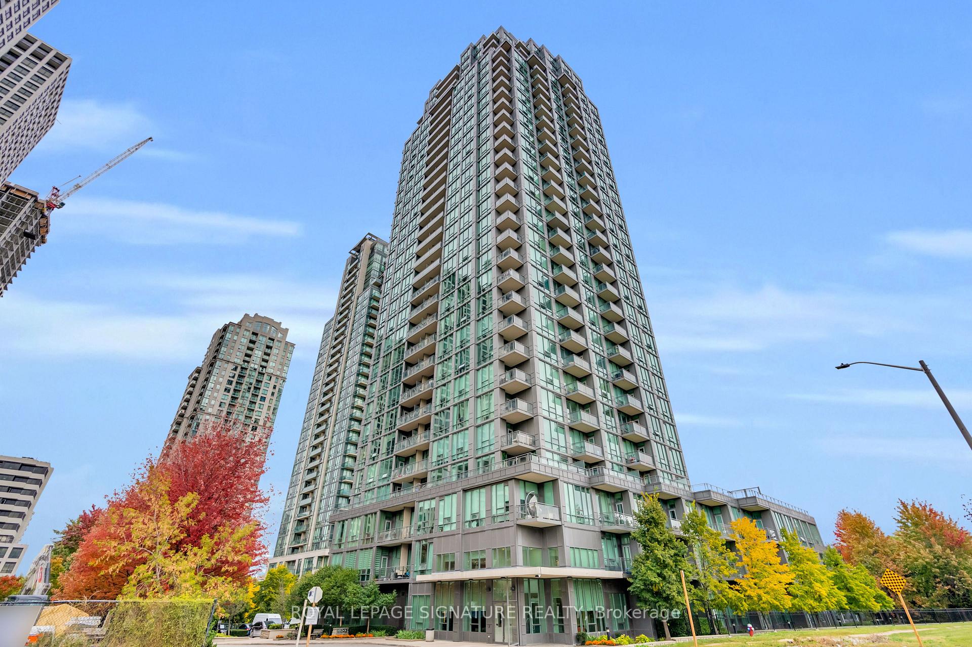 Photo 3 of Unit 2505, 3525 Kariya Drive, Mississauga, Fairview — HOMEH