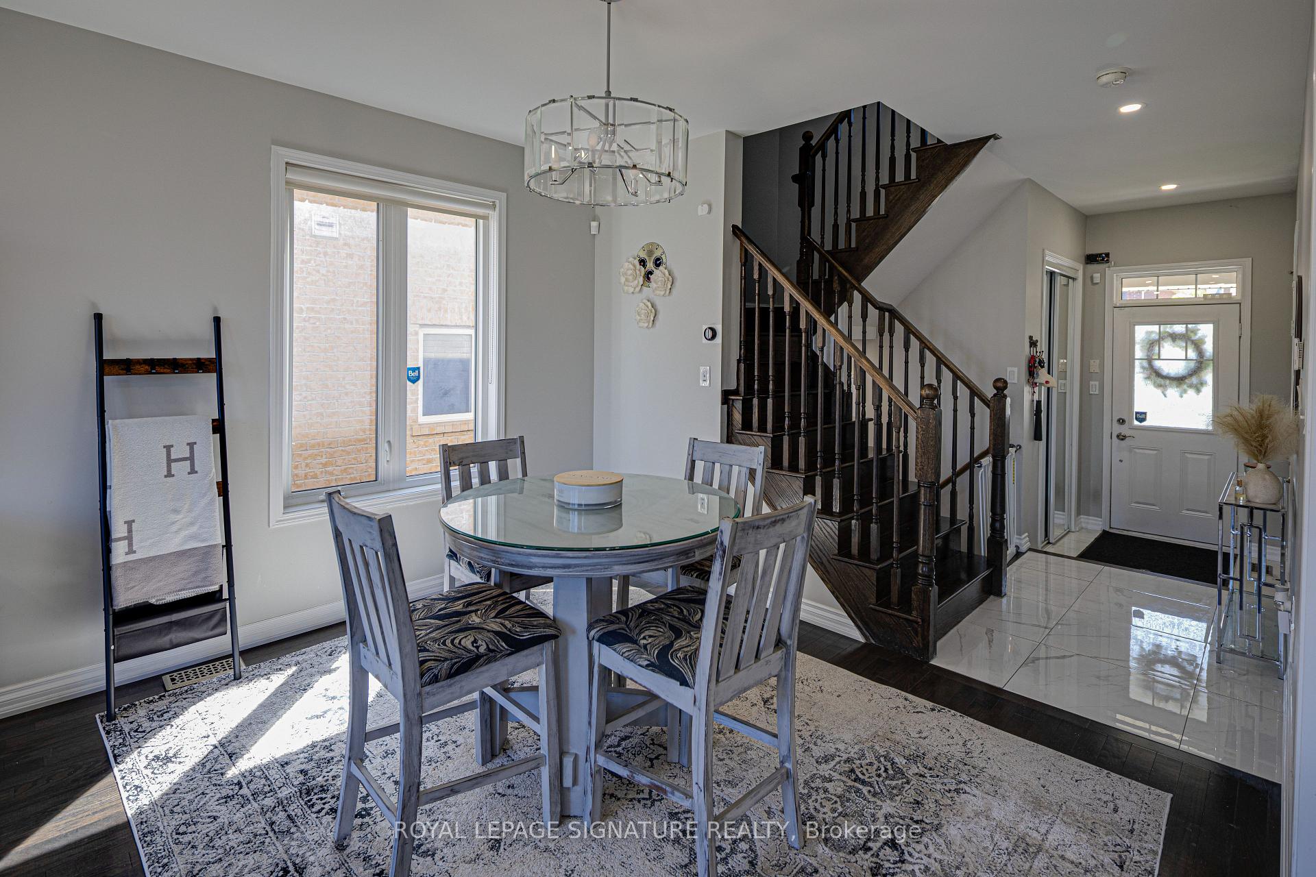 Photo 7 of 1832 Misthollow Drive, Pickering, Duffin Heights — HOMEH