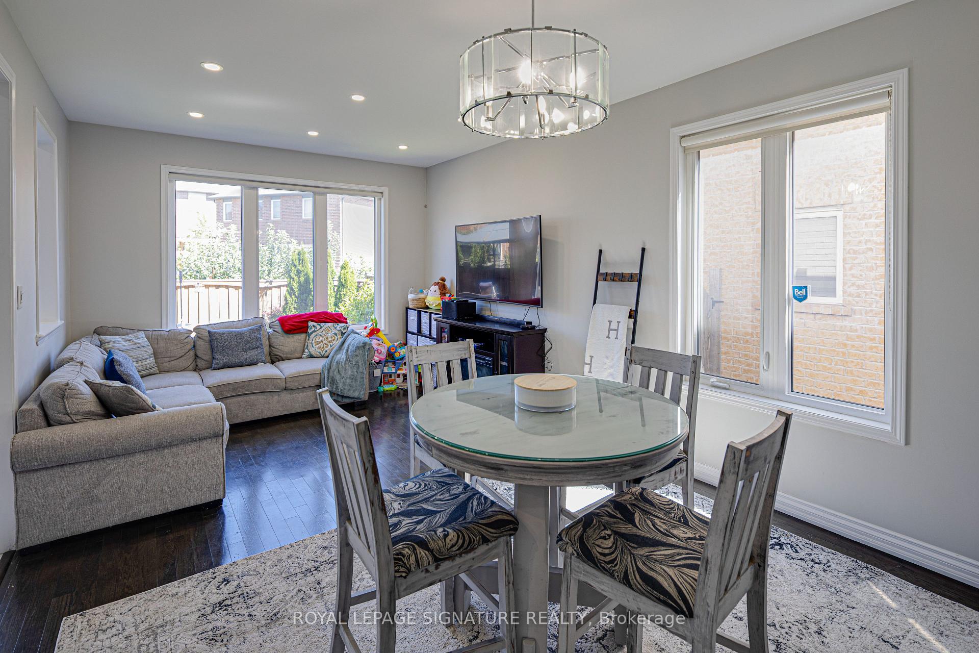 Photo 8 of 1832 Misthollow Drive, Pickering, Duffin Heights — HOMEH