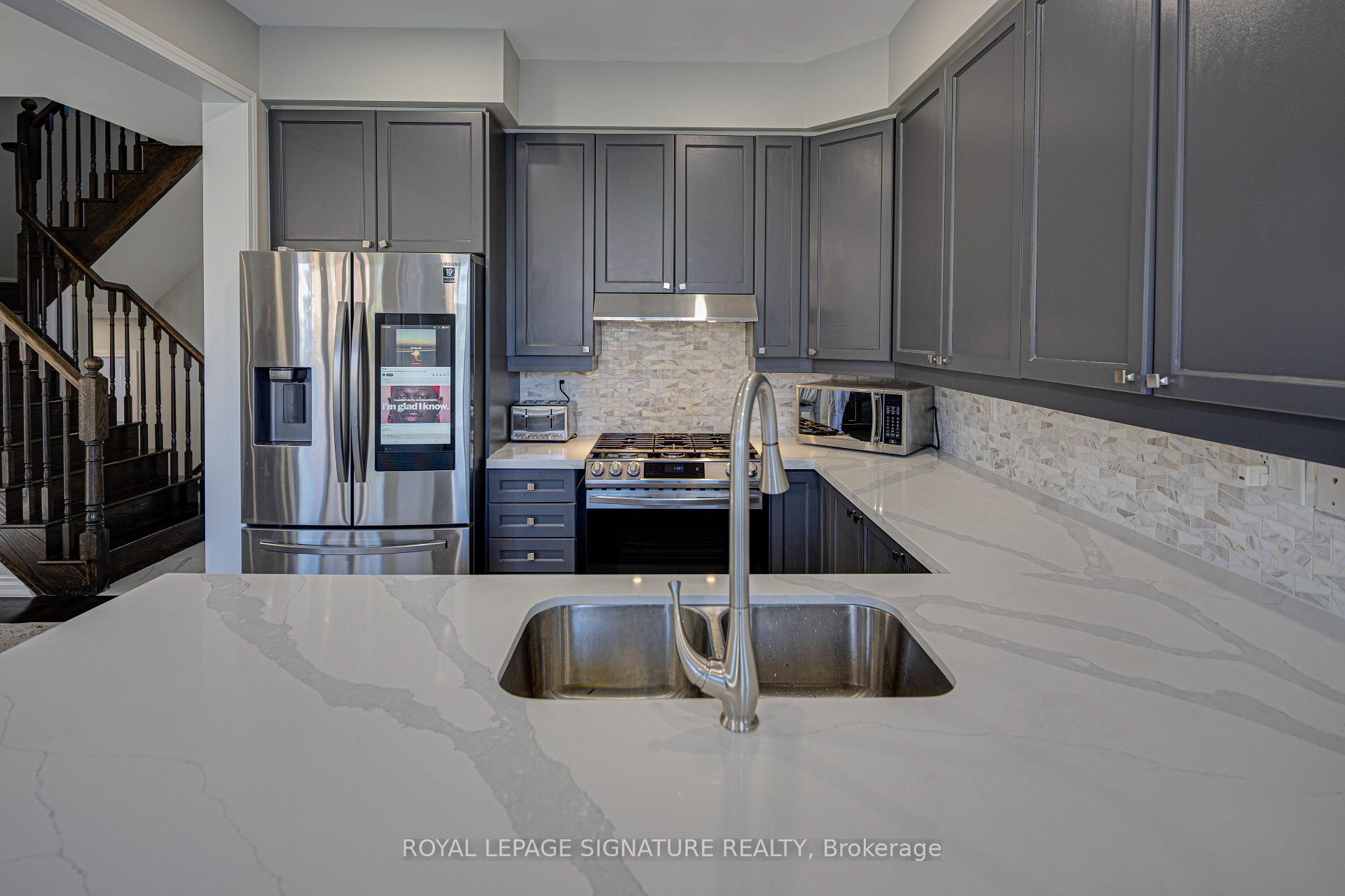 Photo 12 of 1832 Misthollow Drive, Pickering, Duffin Heights — HOMEH