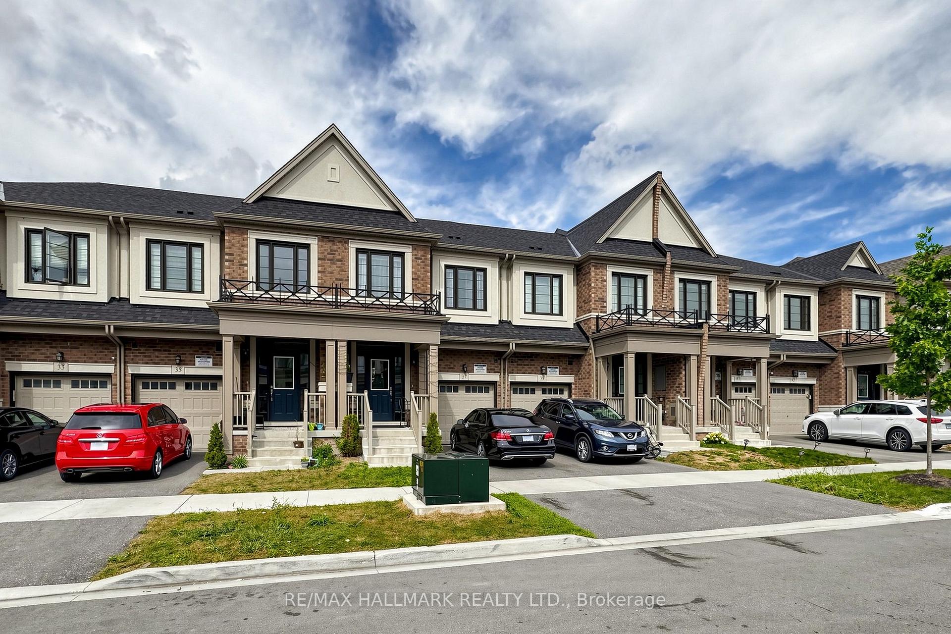 Photo 2 of 37 Velvet Drive, Whitby, Rural Whitby — HOMEH