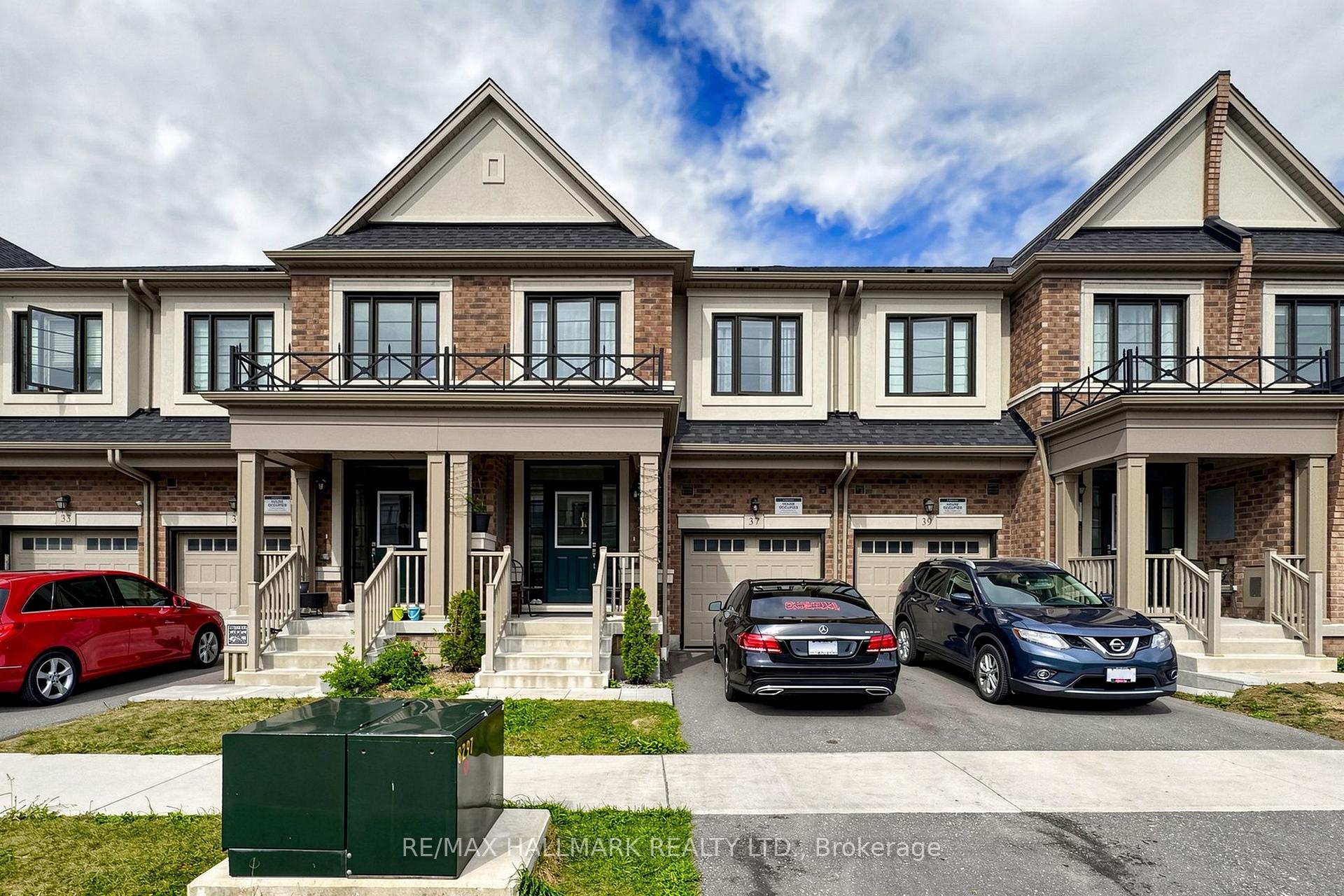 Photo 4 of 37 Velvet Drive, Whitby, Rural Whitby — HOMEH