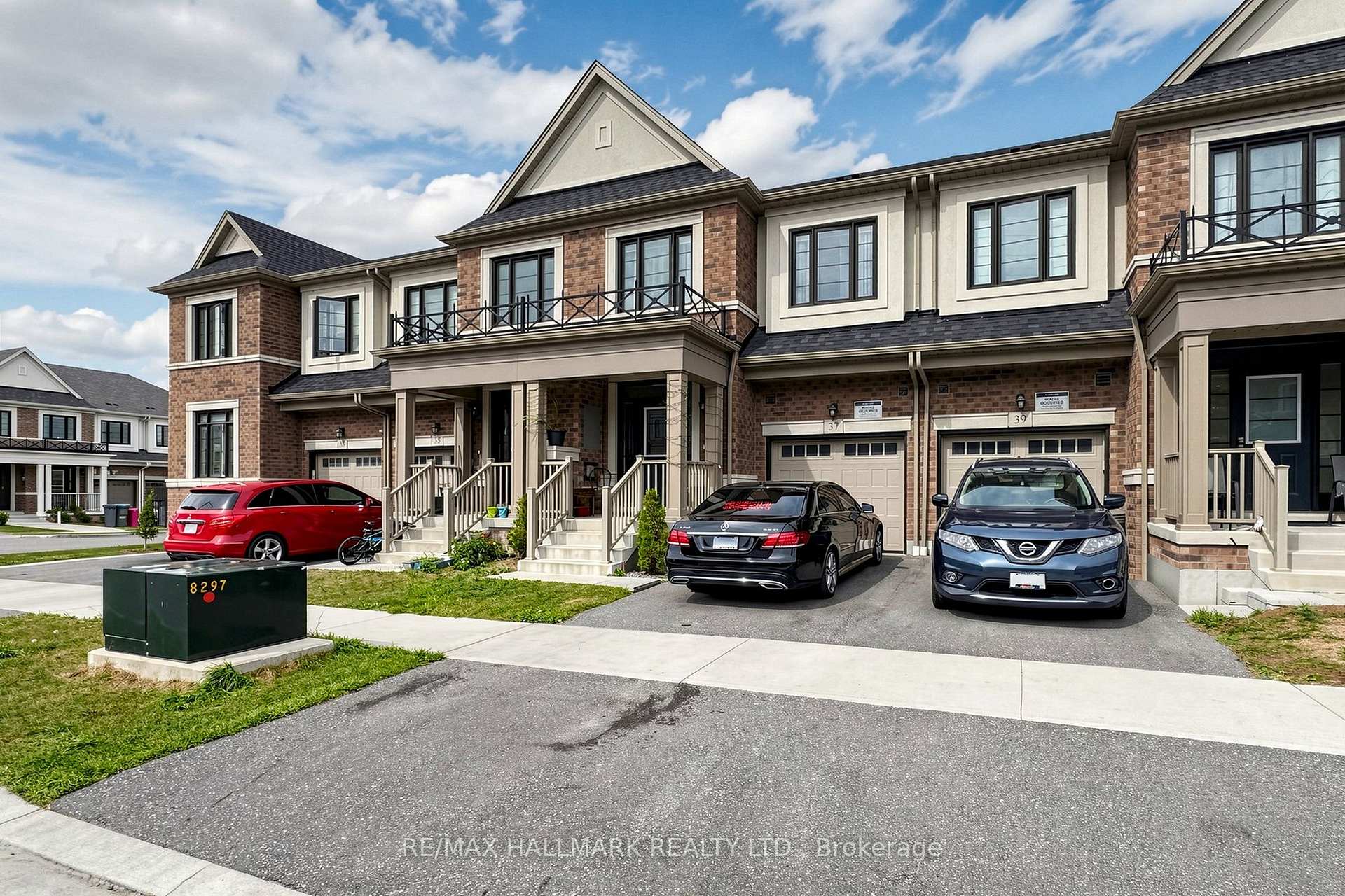 Photo 6 of 37 Velvet Drive, Whitby, Rural Whitby — HOMEH