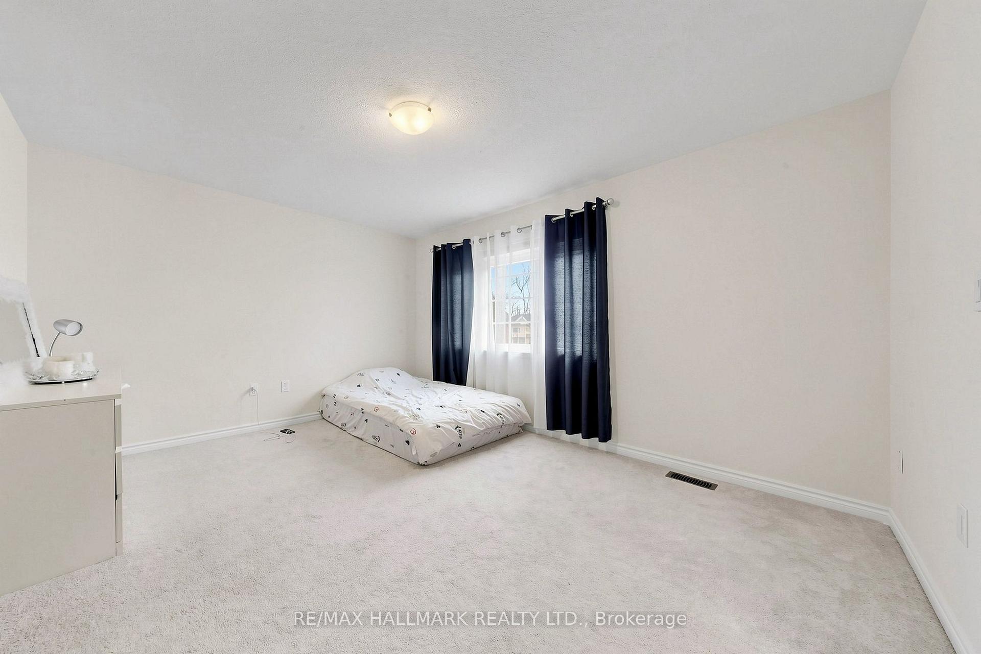 Photo 33 of 37 Velvet Drive, Whitby, Rural Whitby — HOMEH