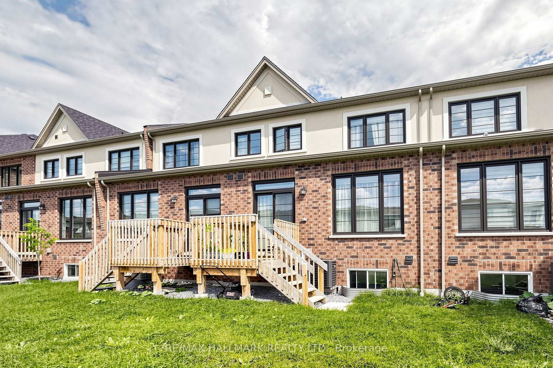 Photo 41 of 37 Velvet Drive, Whitby, Rural Whitby — HOMEH