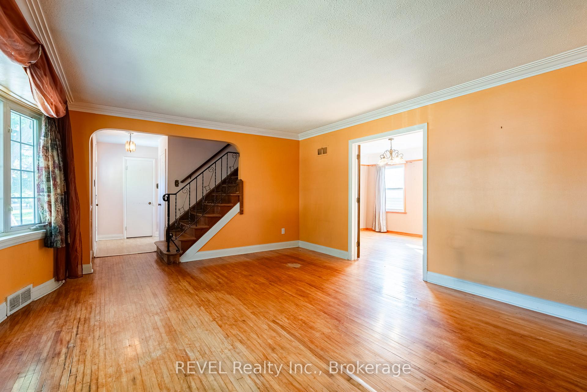 Photo 12 of 7044 Leeming Street, Niagara Falls, Hospital — HOMEH