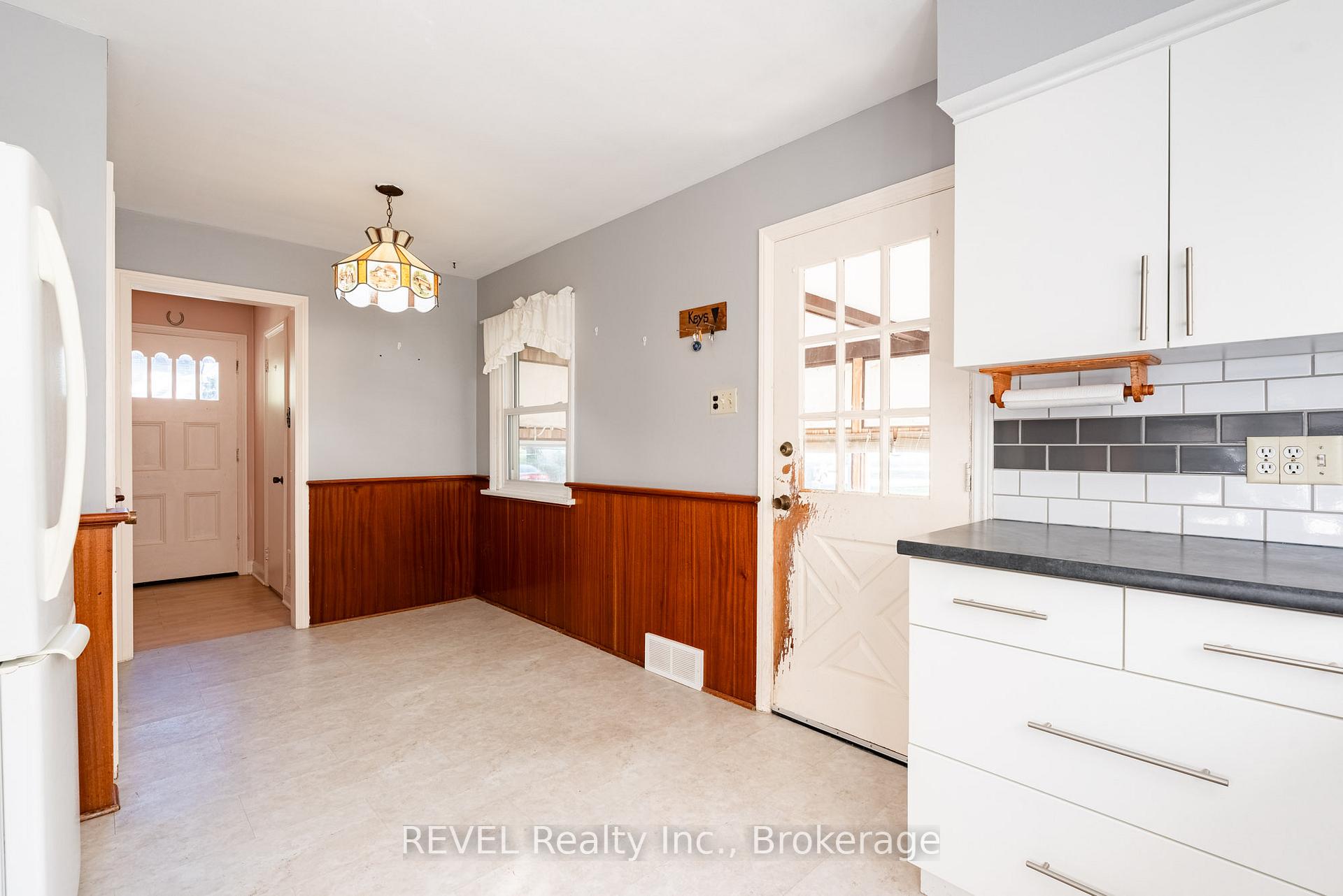 Photo 23 of 7044 Leeming Street, Niagara Falls, Hospital — HOMEH
