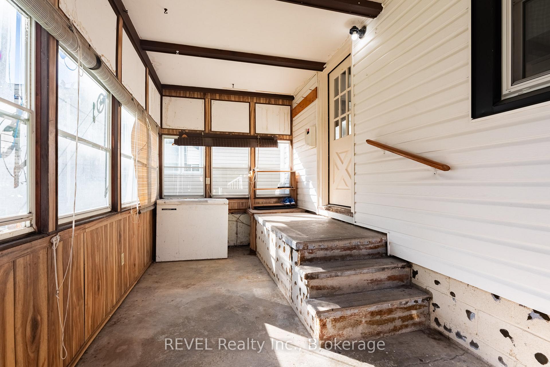 Photo 26 of 7044 Leeming Street, Niagara Falls, Hospital — HOMEH