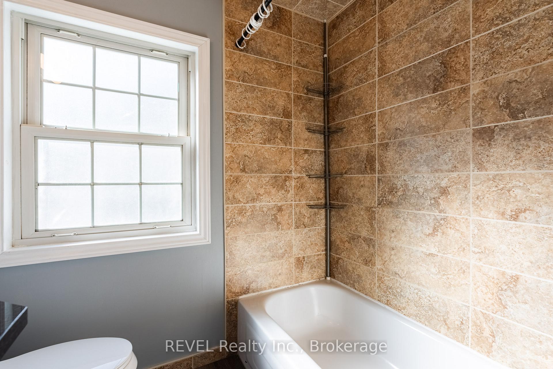 Photo 32 of 7044 Leeming Street, Niagara Falls, Hospital — HOMEH