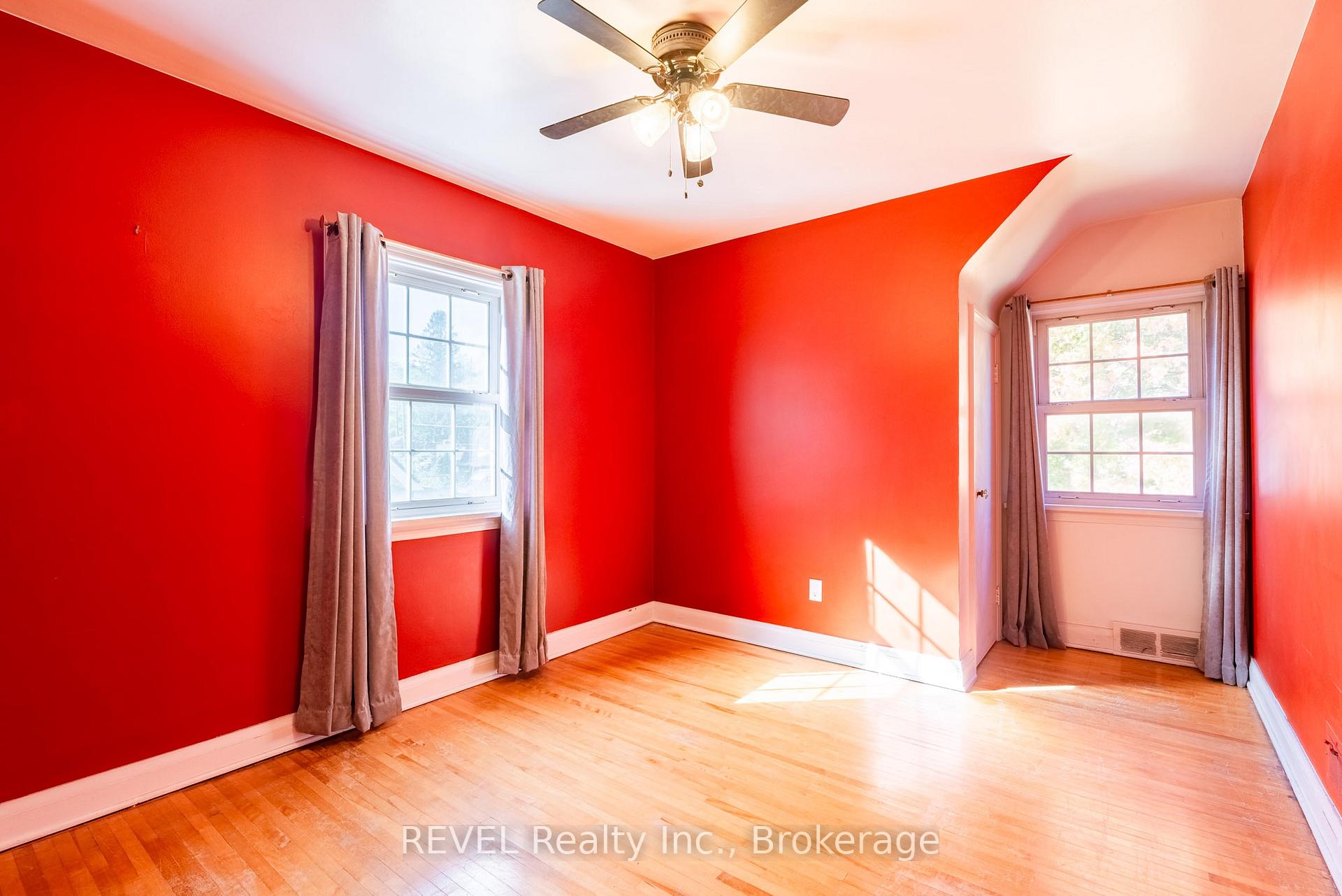 Photo 37 of 7044 Leeming Street, Niagara Falls, Hospital — HOMEH