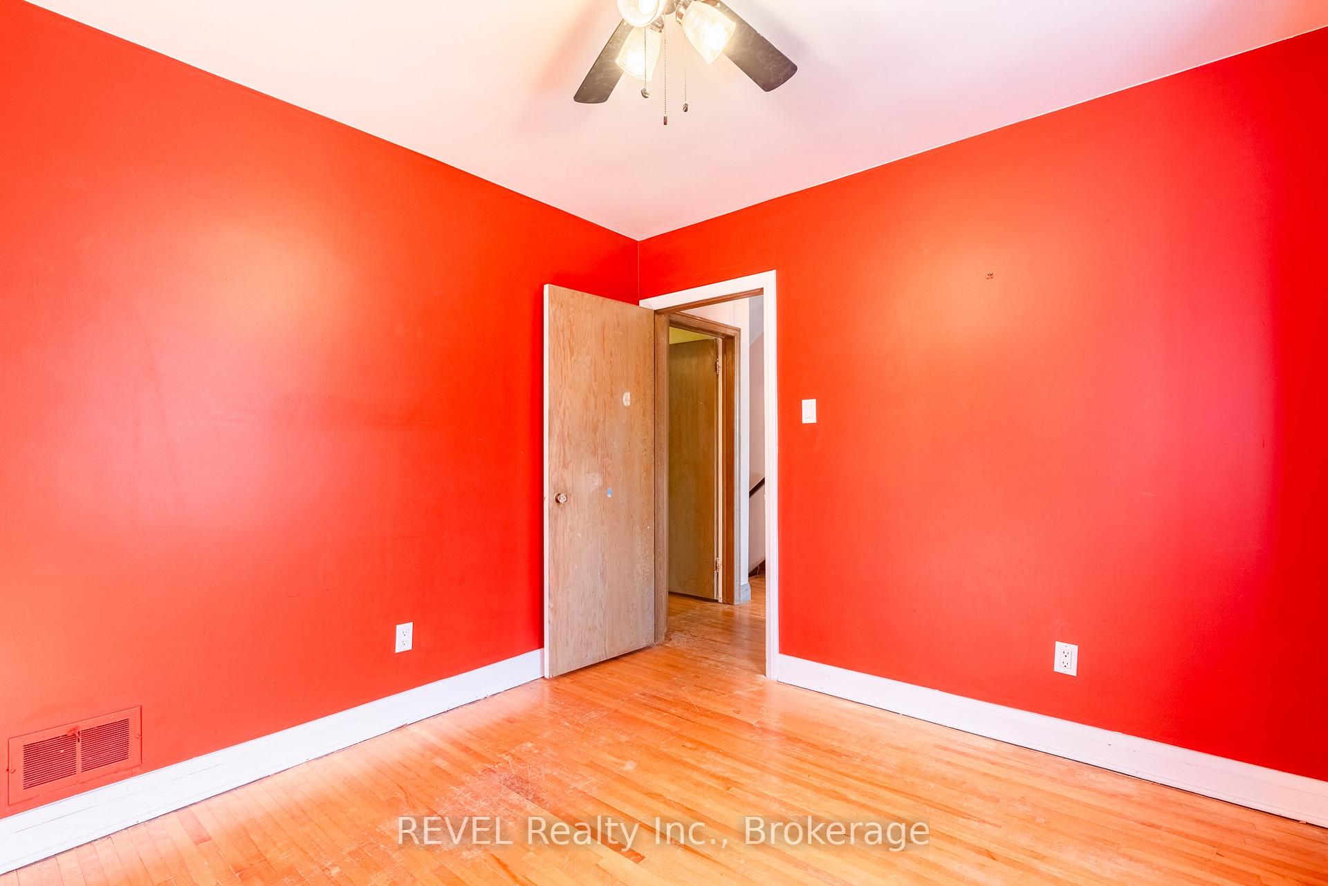 Photo 38 of 7044 Leeming Street, Niagara Falls, Hospital — HOMEH