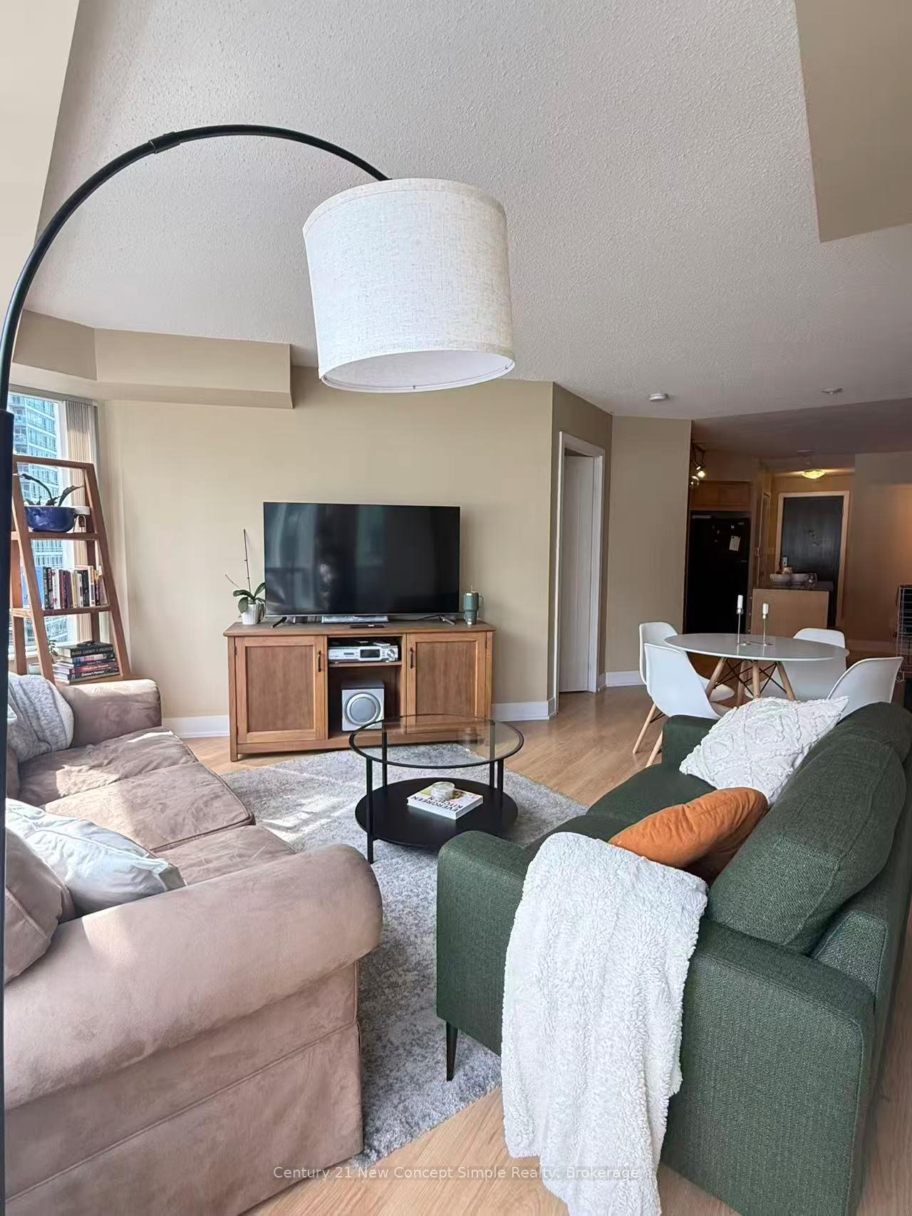 Photo of Unit 915, 20 Blue Jays Way