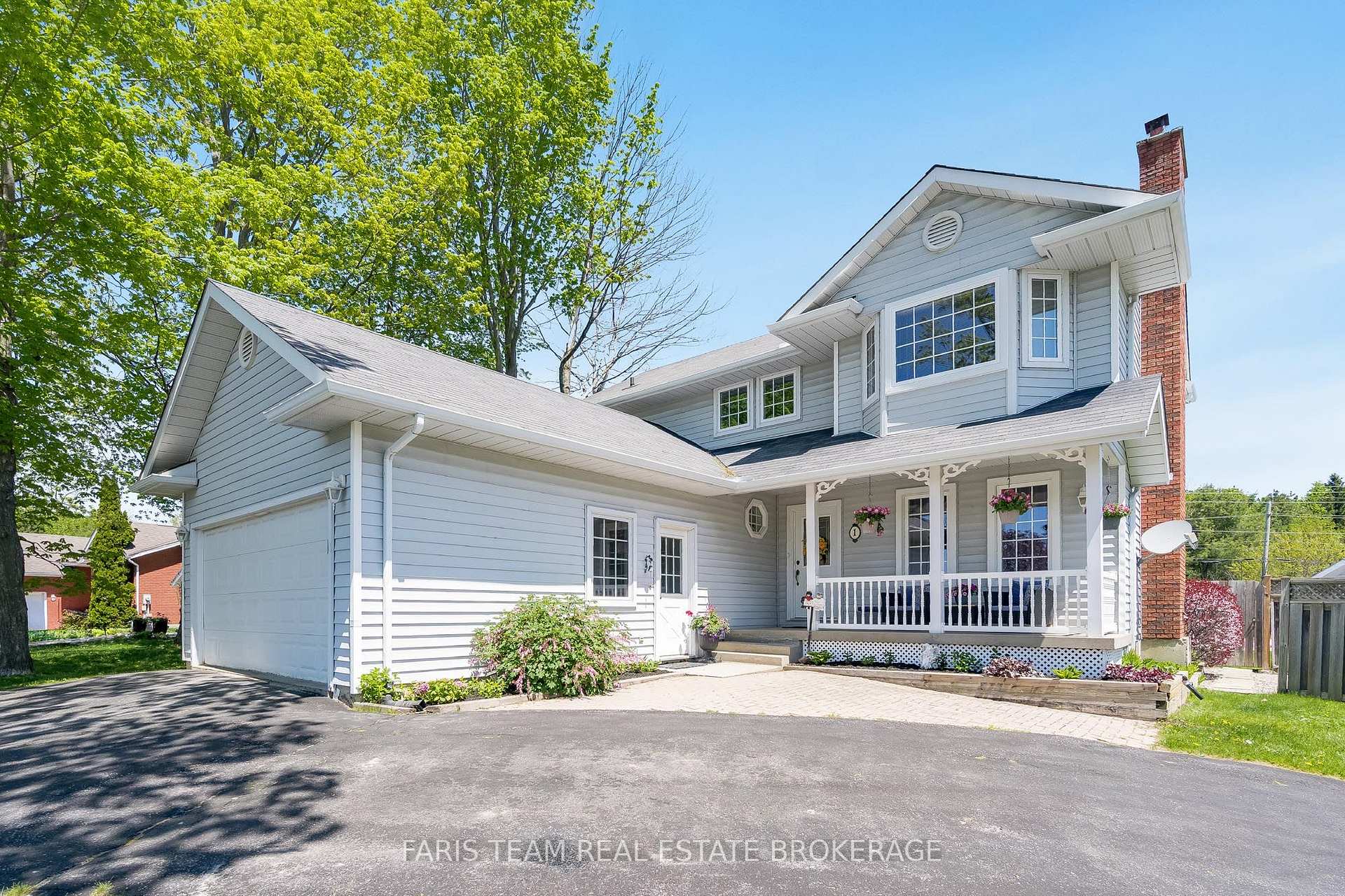 Photo 3 of 1 Hallen Drive, Penetanguishene — HOMEH