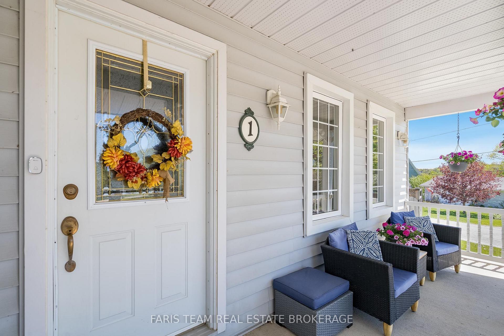 Photo 5 of 1 Hallen Drive, Penetanguishene — HOMEH