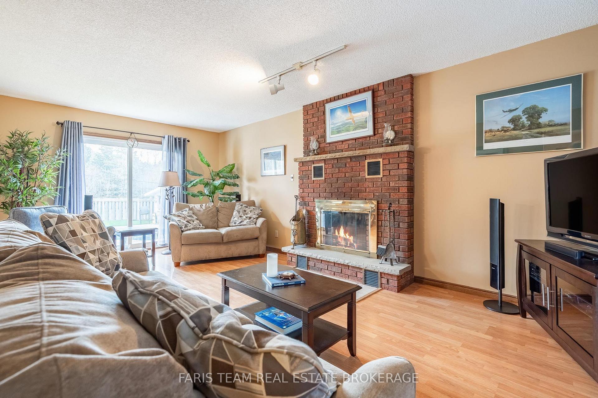 Photo 17 of 1 Hallen Drive, Penetanguishene — HOMEH