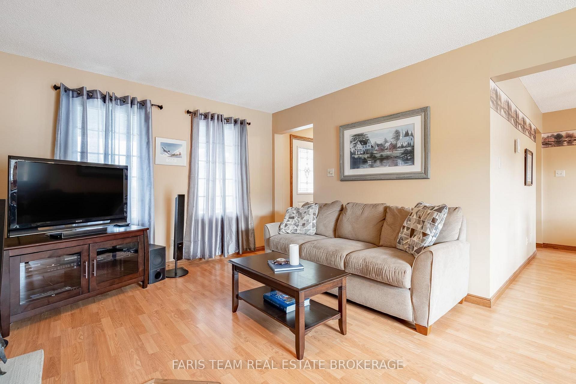 Photo 18 of 1 Hallen Drive, Penetanguishene — HOMEH