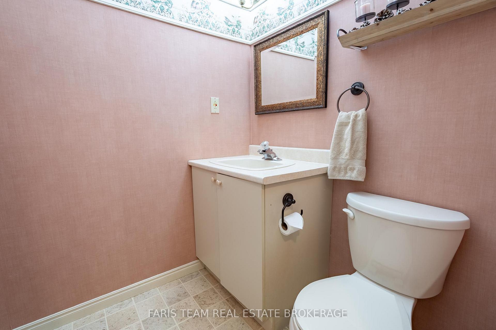 Photo 19 of 1 Hallen Drive, Penetanguishene — HOMEH