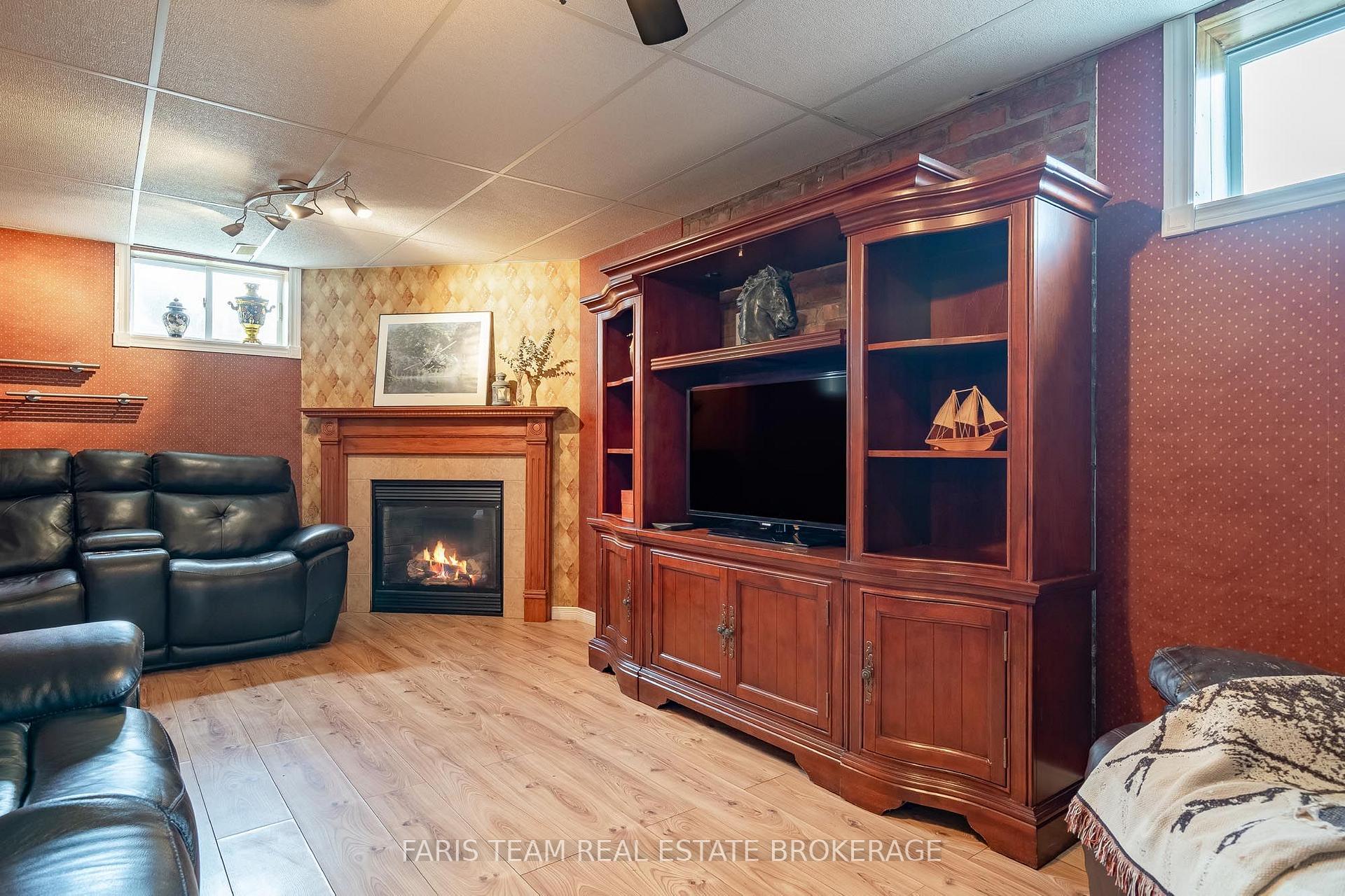 Photo 29 of 1 Hallen Drive, Penetanguishene — HOMEH