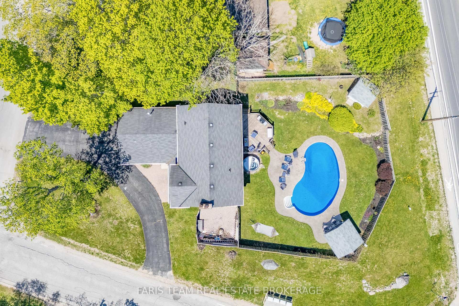 Photo 48 of 1 Hallen Drive, Penetanguishene — HOMEH