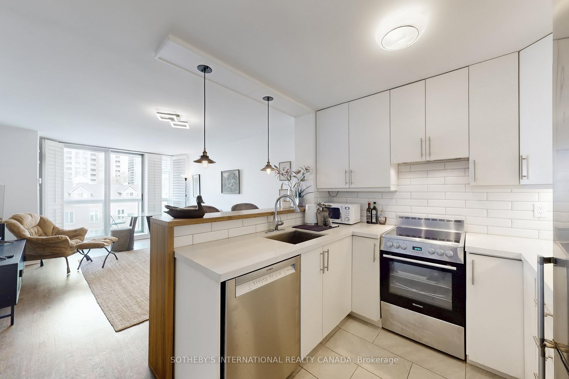 Photo 15 of Unit 501, 109 Front Street E, Toronto, Waterfront Communities — HOMEH