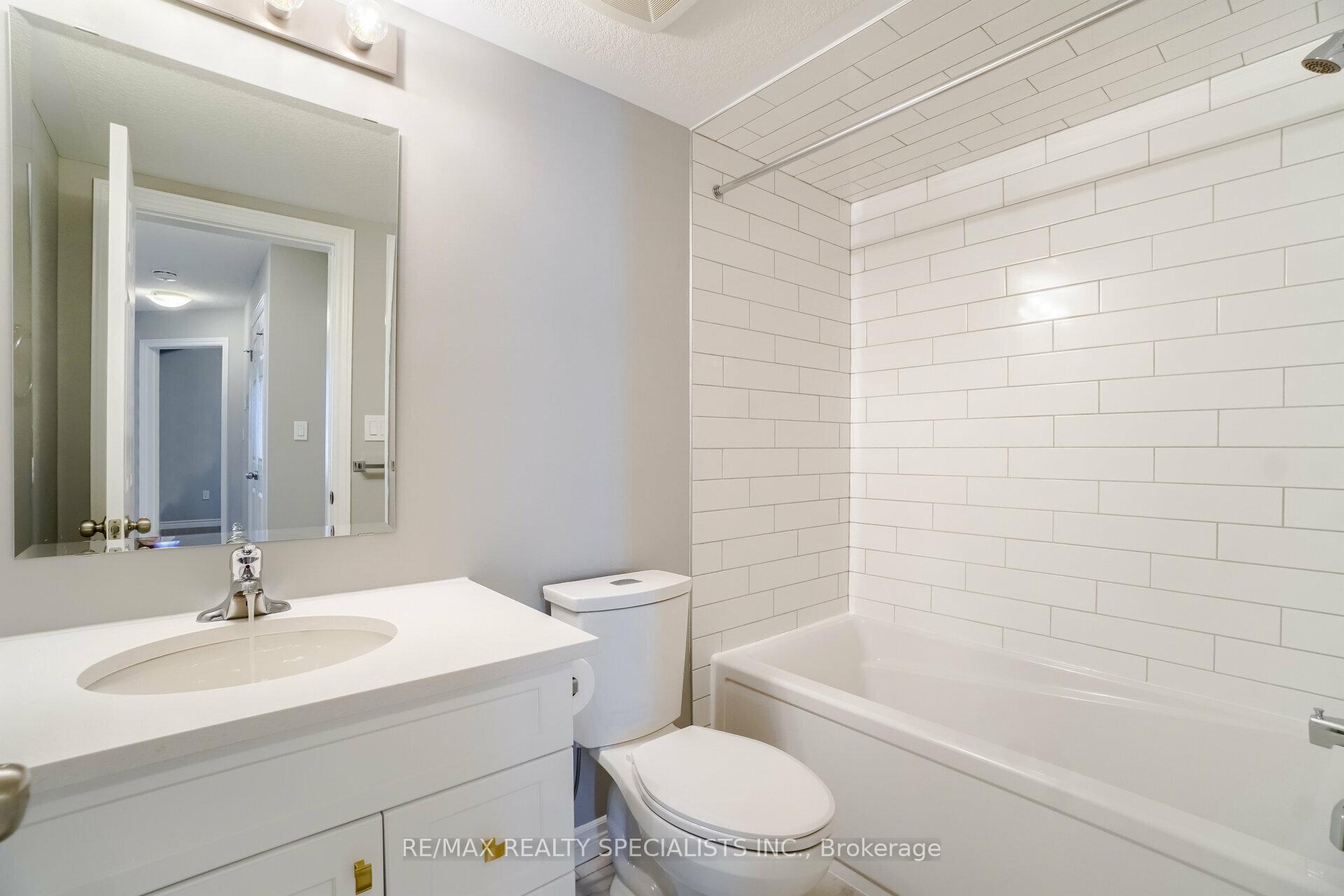 Photo 9 of 120 Wheat Lane, Kitchener, Huron Park — HOMEH