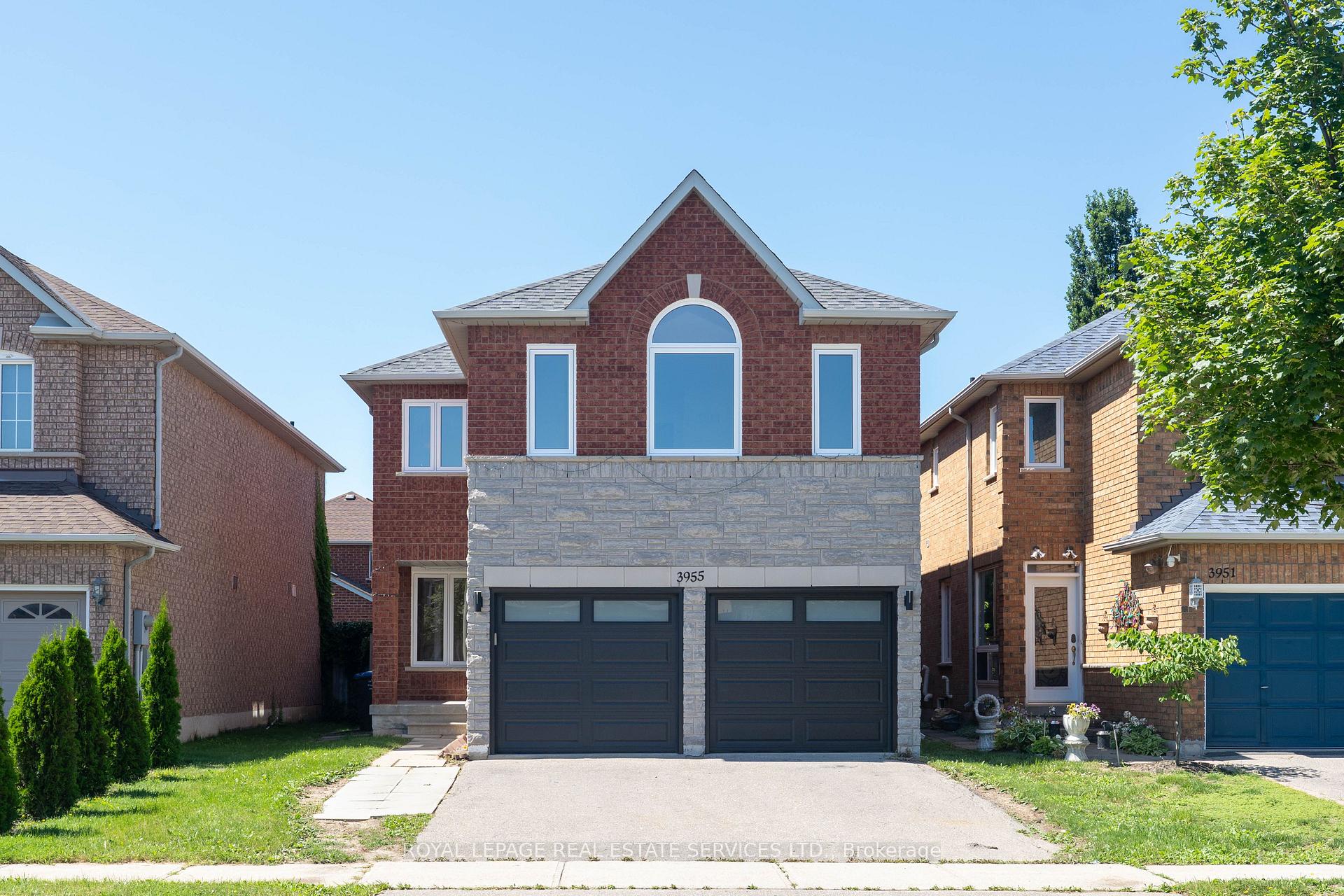 Front of 3955 Foxwood Avenue