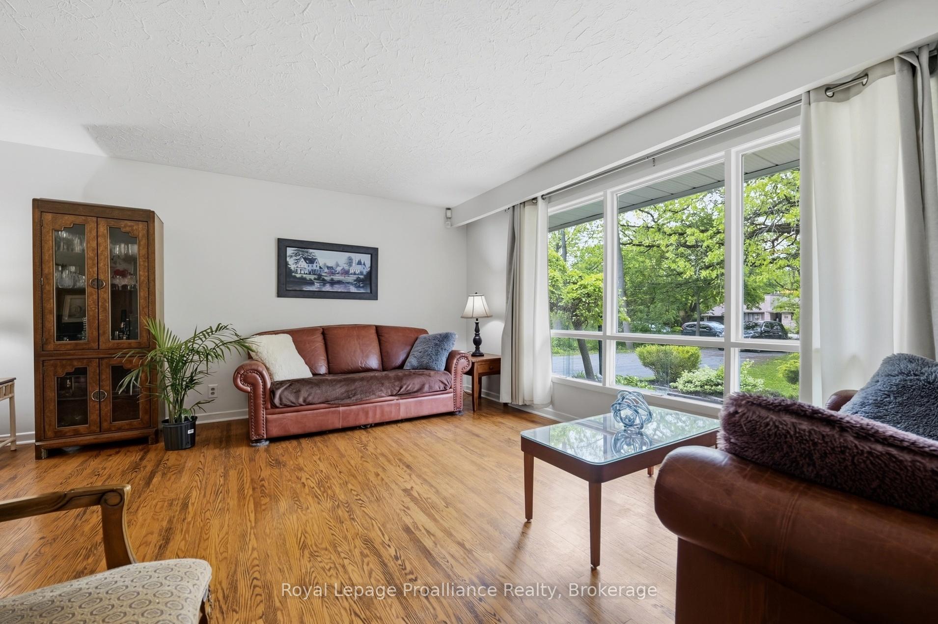 Photo 7 of 51 Selena Avenue, Belleville, Belleville Ward — HOMEH