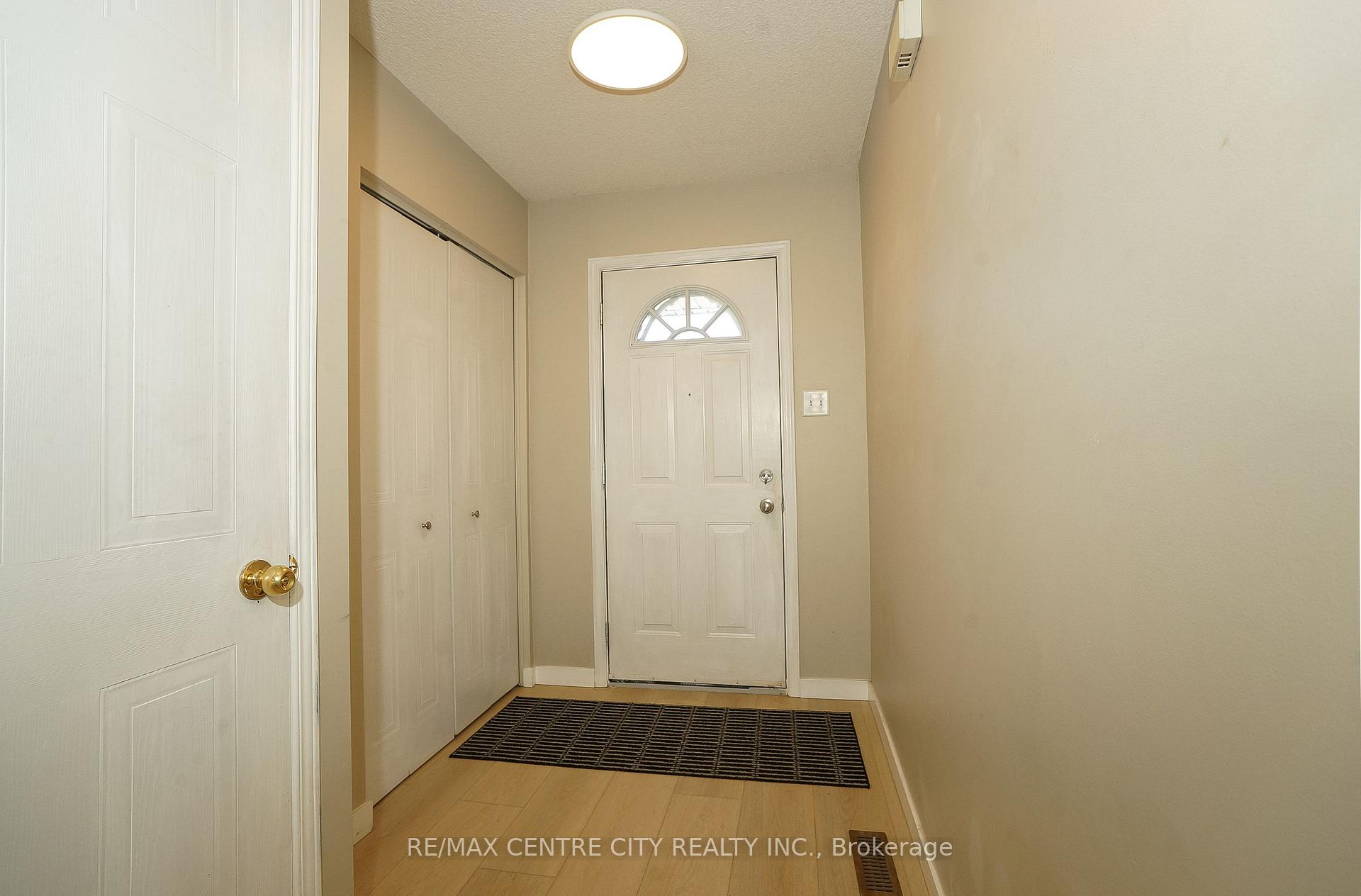 Photo 5 of 521 Blackwater Place, London, North C — HOMEH