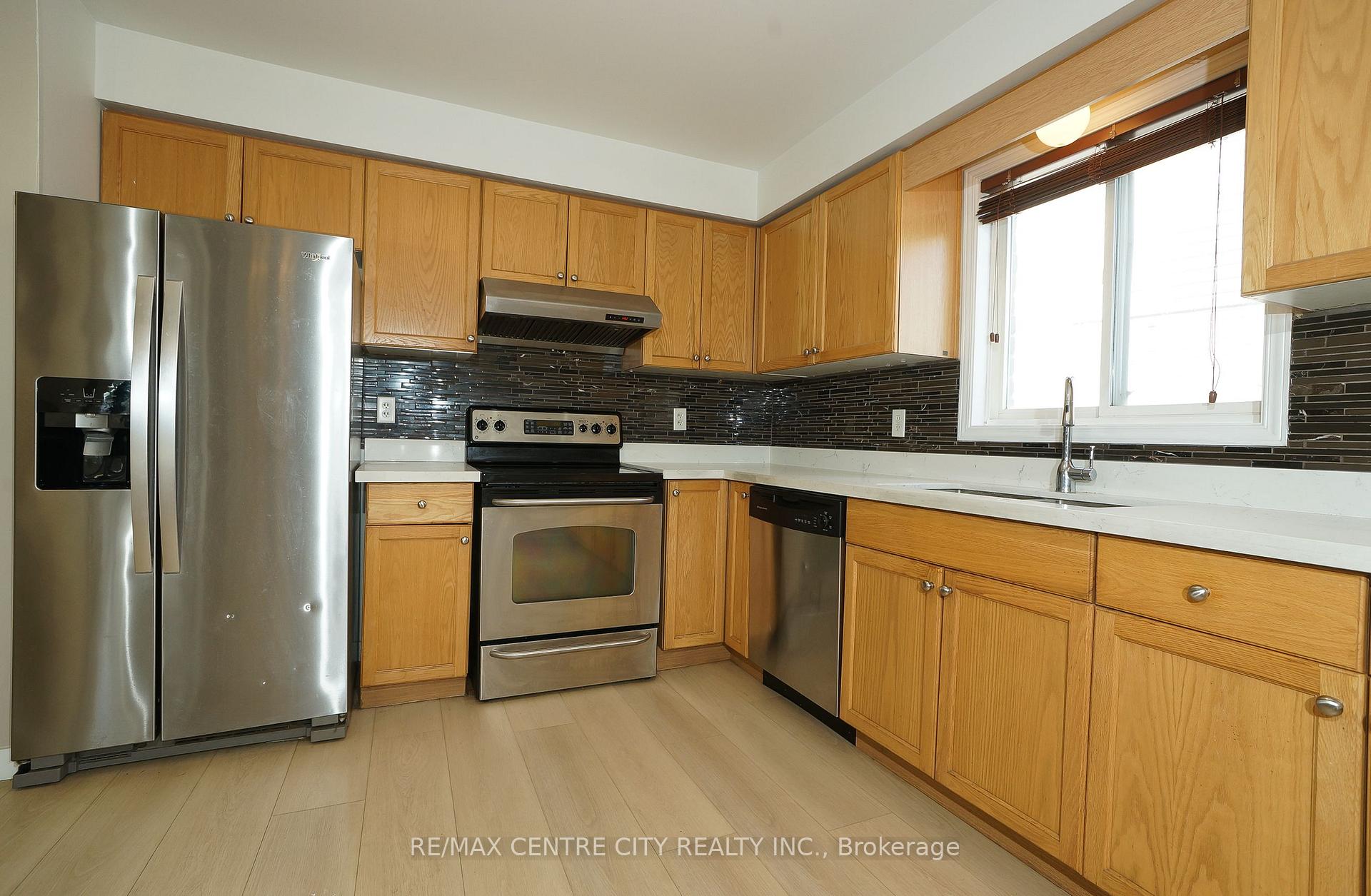 Photo 9 of 521 Blackwater Place, London, North C — HOMEH