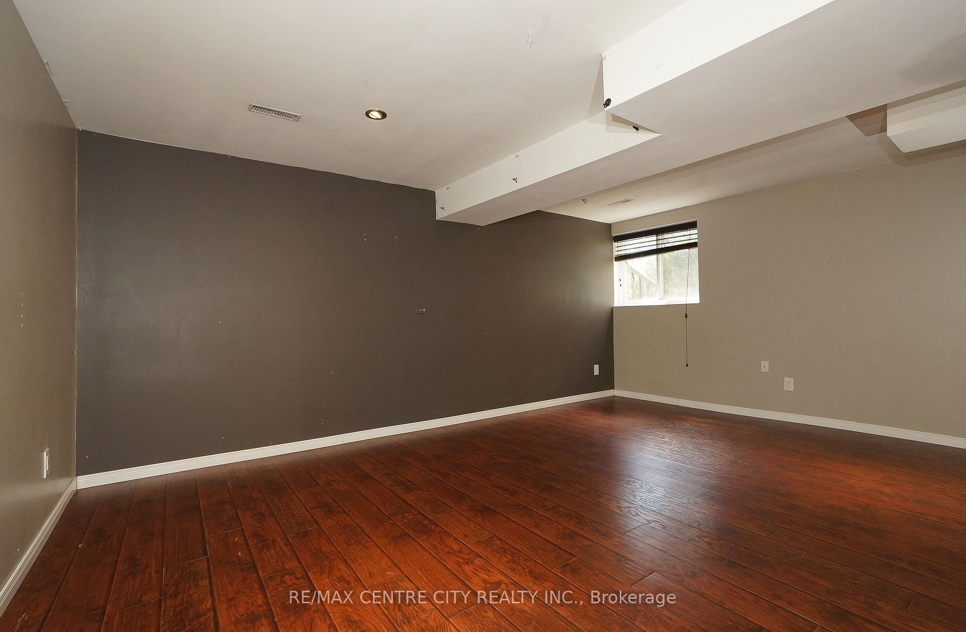 Photo 41 of 521 Blackwater Place, London, North C — HOMEH