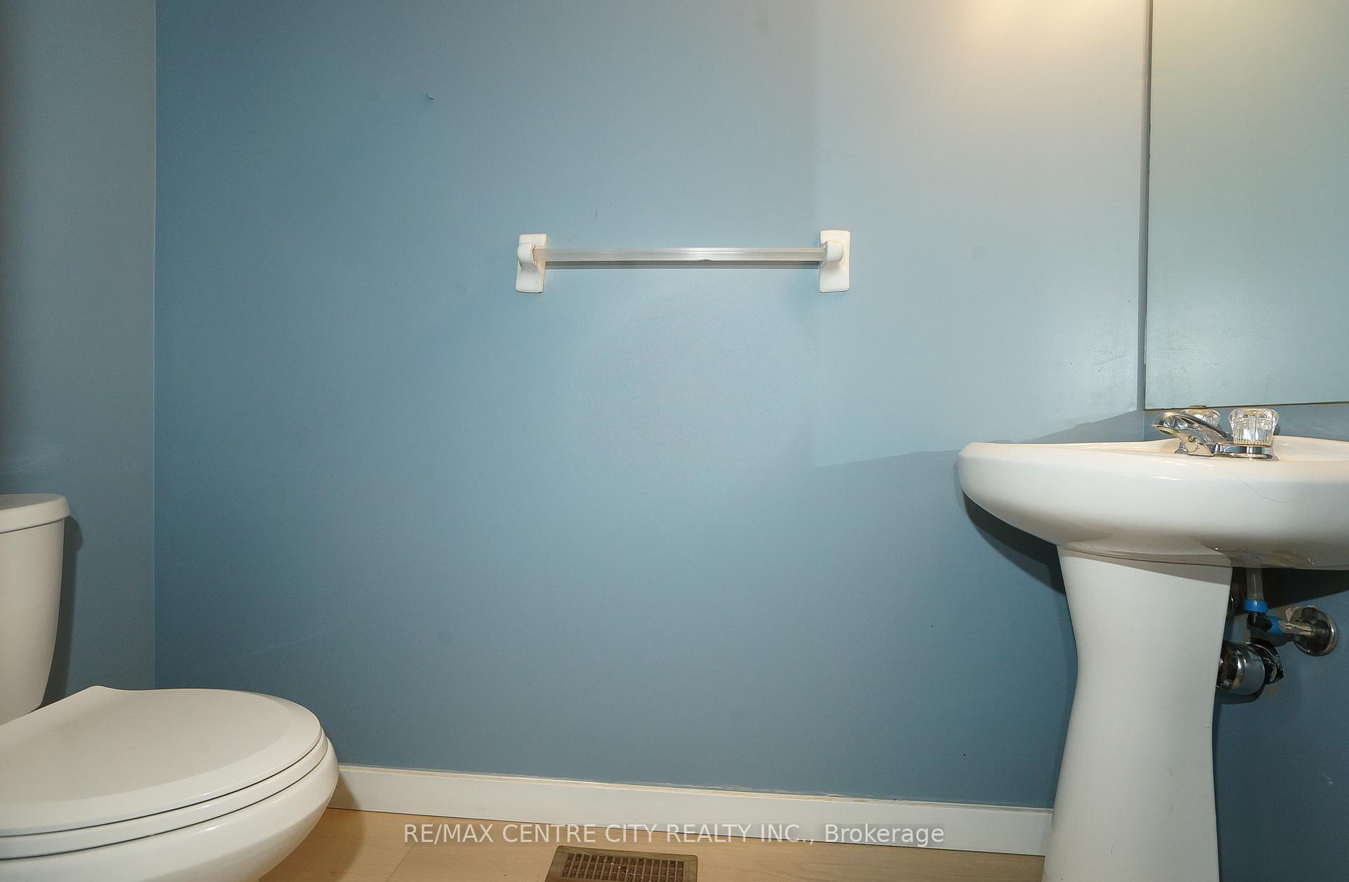 Photo 43 of 521 Blackwater Place, London, North C — HOMEH