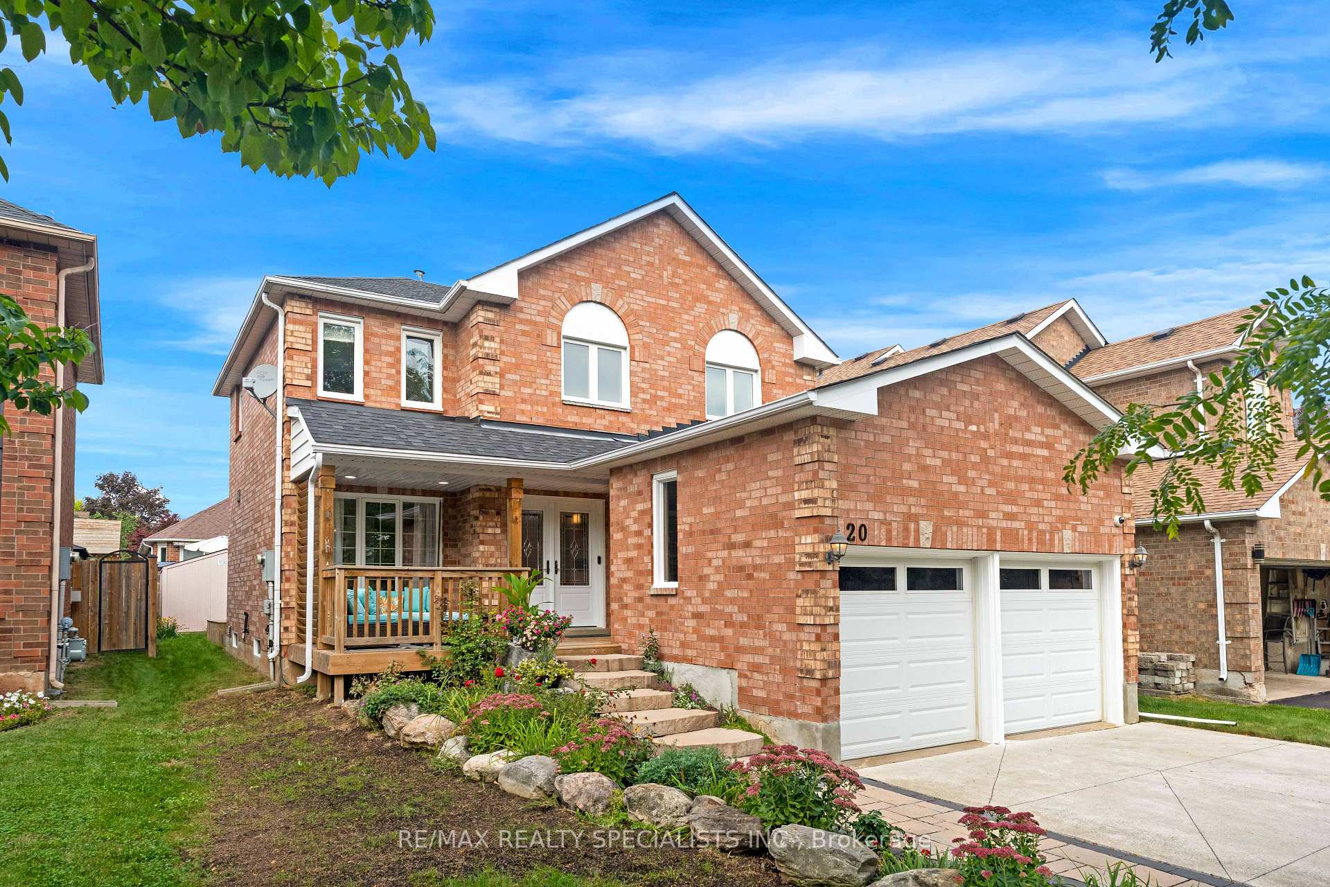 Photo 1 of 20 McCullough Crescent, Halton Hills, Georgetown — HOMEH