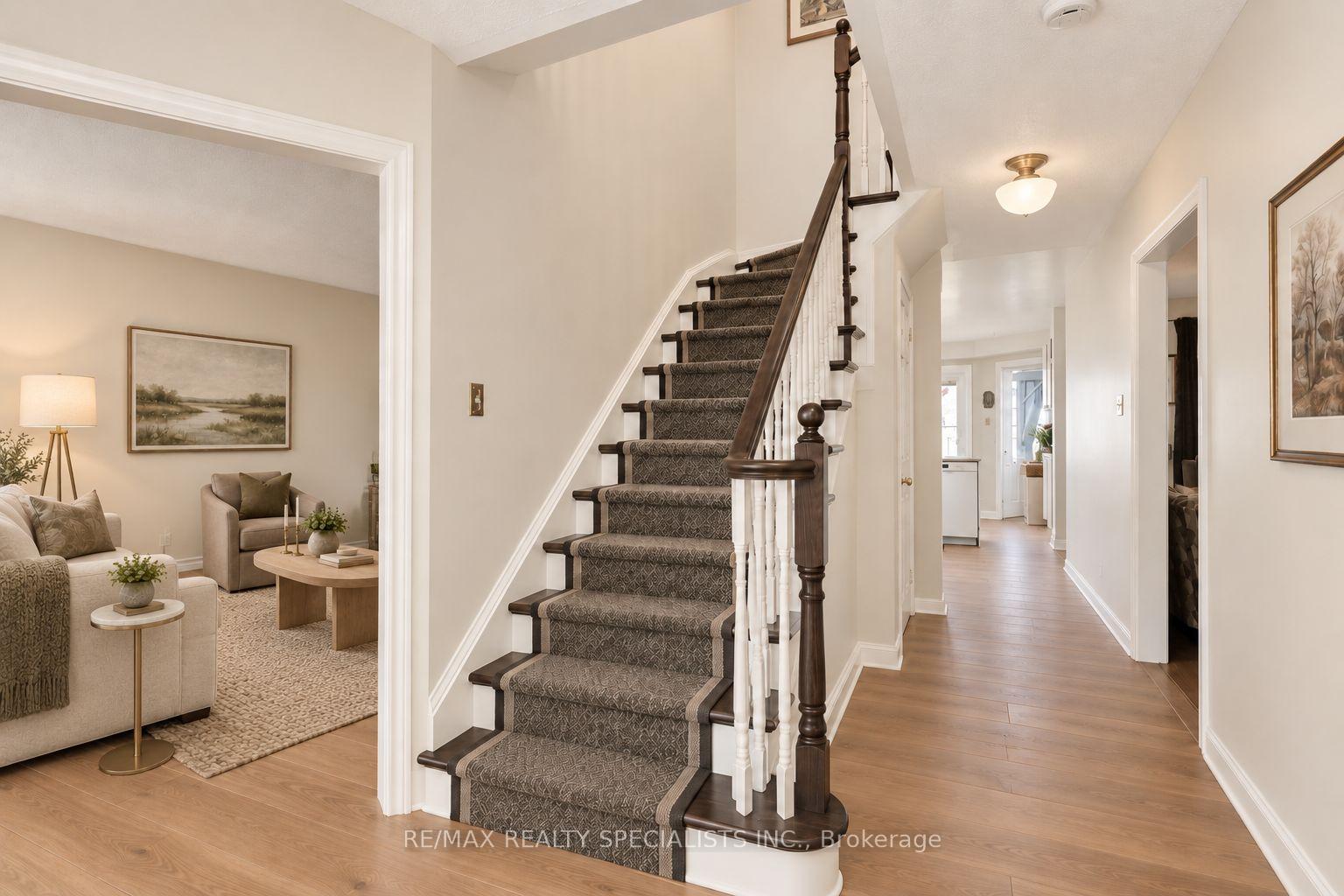 Photo 9 of 20 McCullough Crescent, Halton Hills, Georgetown — HOMEH