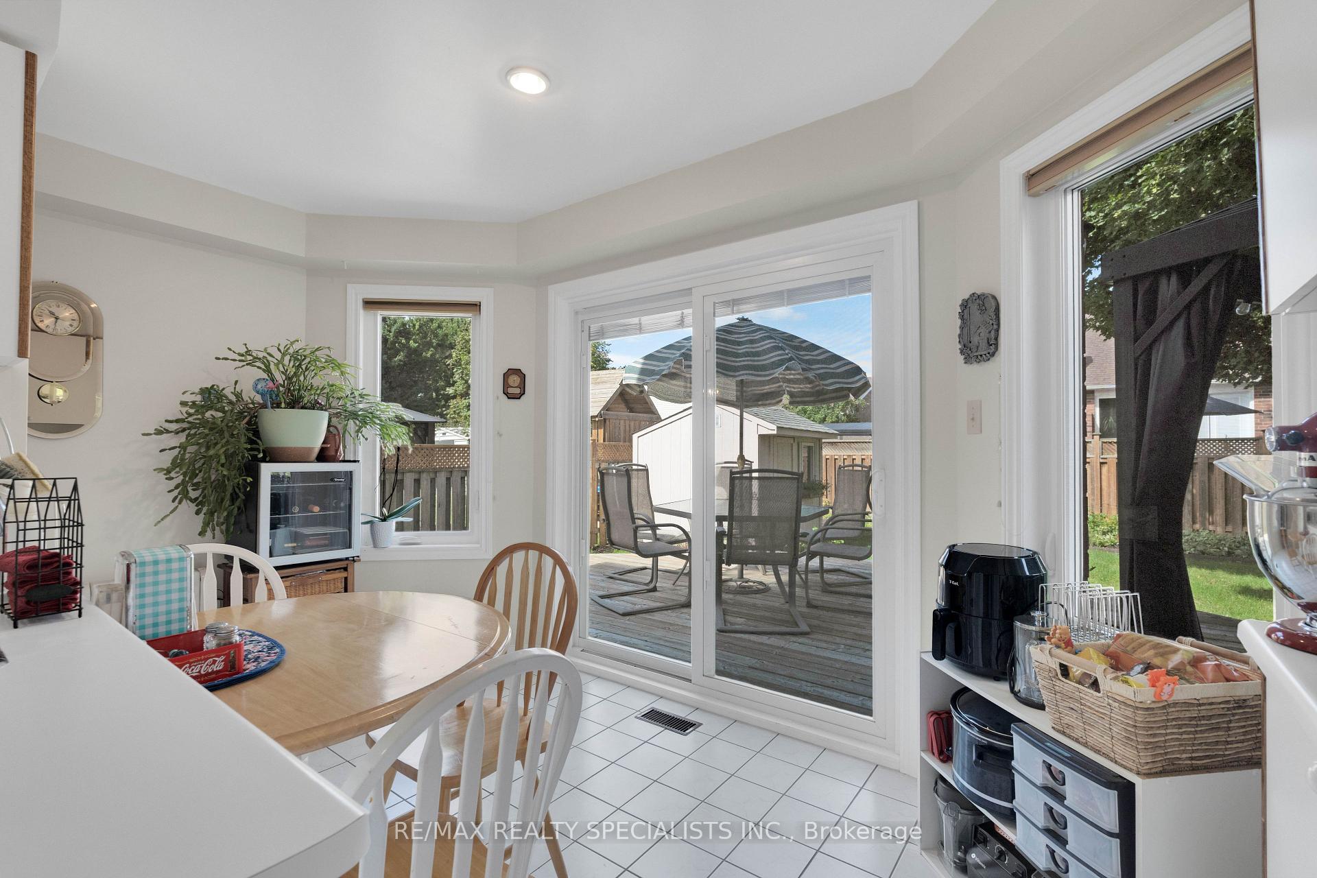 Photo 15 of 20 McCullough Crescent, Halton Hills, Georgetown — HOMEH