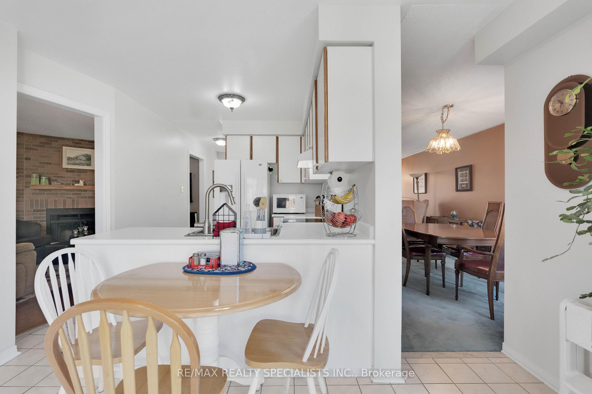 Photo 17 of 20 McCullough Crescent, Halton Hills, Georgetown — HOMEH