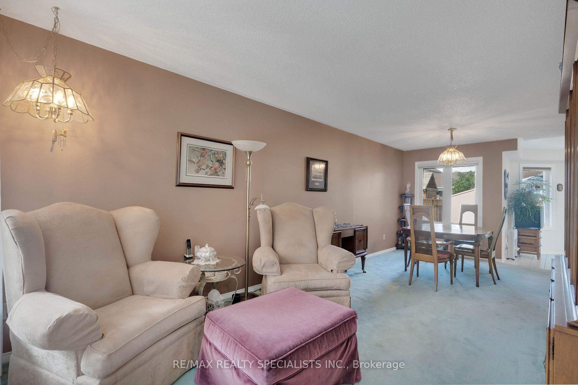 Photo 18 of 20 McCullough Crescent, Halton Hills, Georgetown — HOMEH