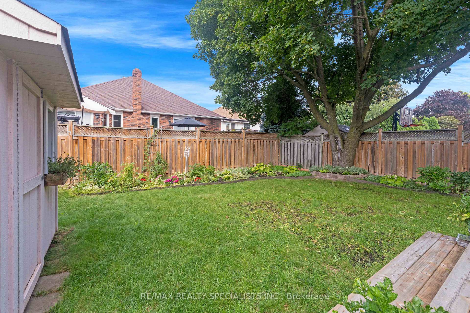 Photo 44 of 20 McCullough Crescent, Halton Hills, Georgetown — HOMEH