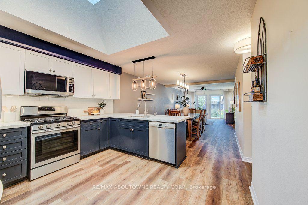 Photo 3 of 12 Brock Street, Guelph, Pineridge/Westminster Woods — HOMEH