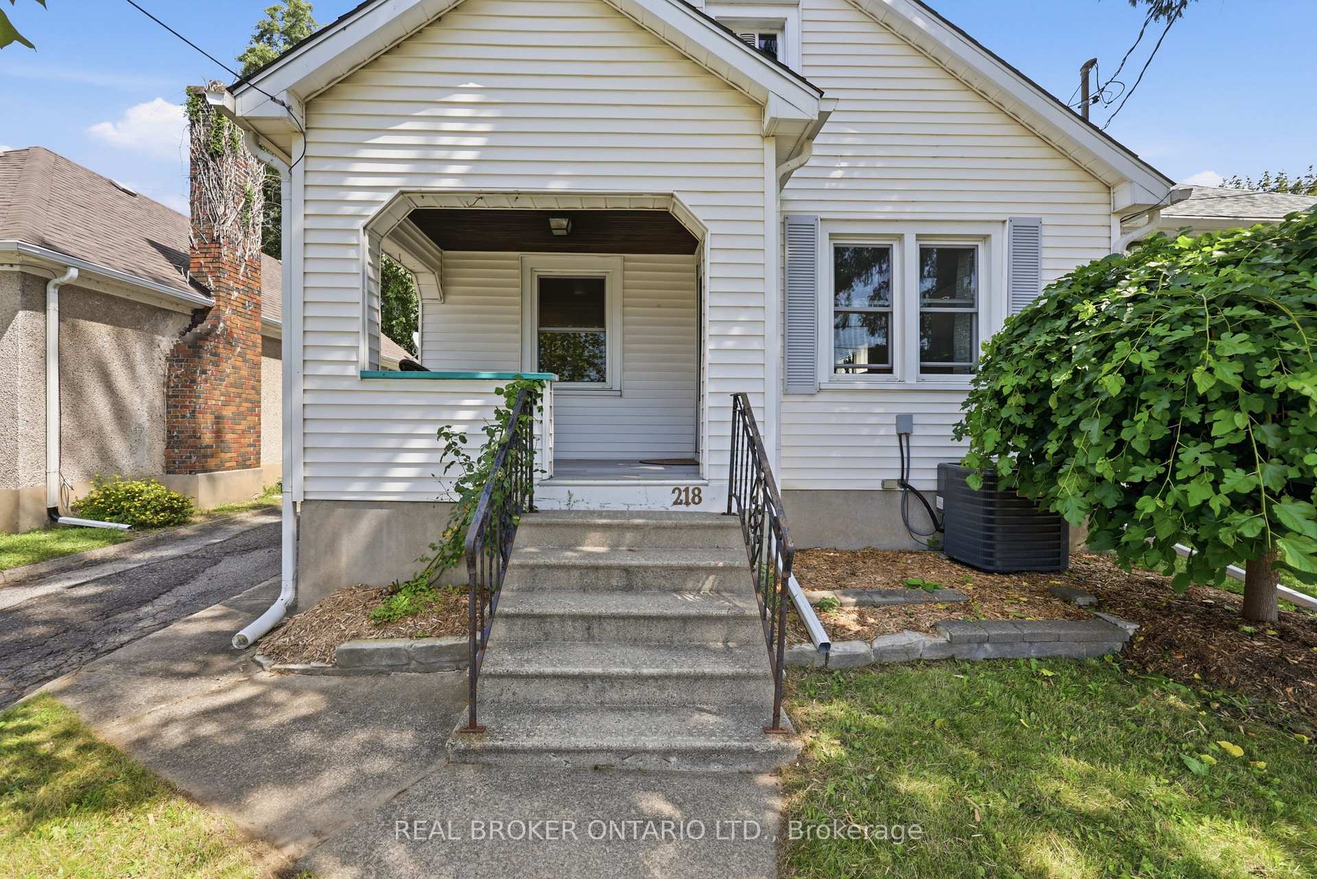 Front of 218 Lake Street