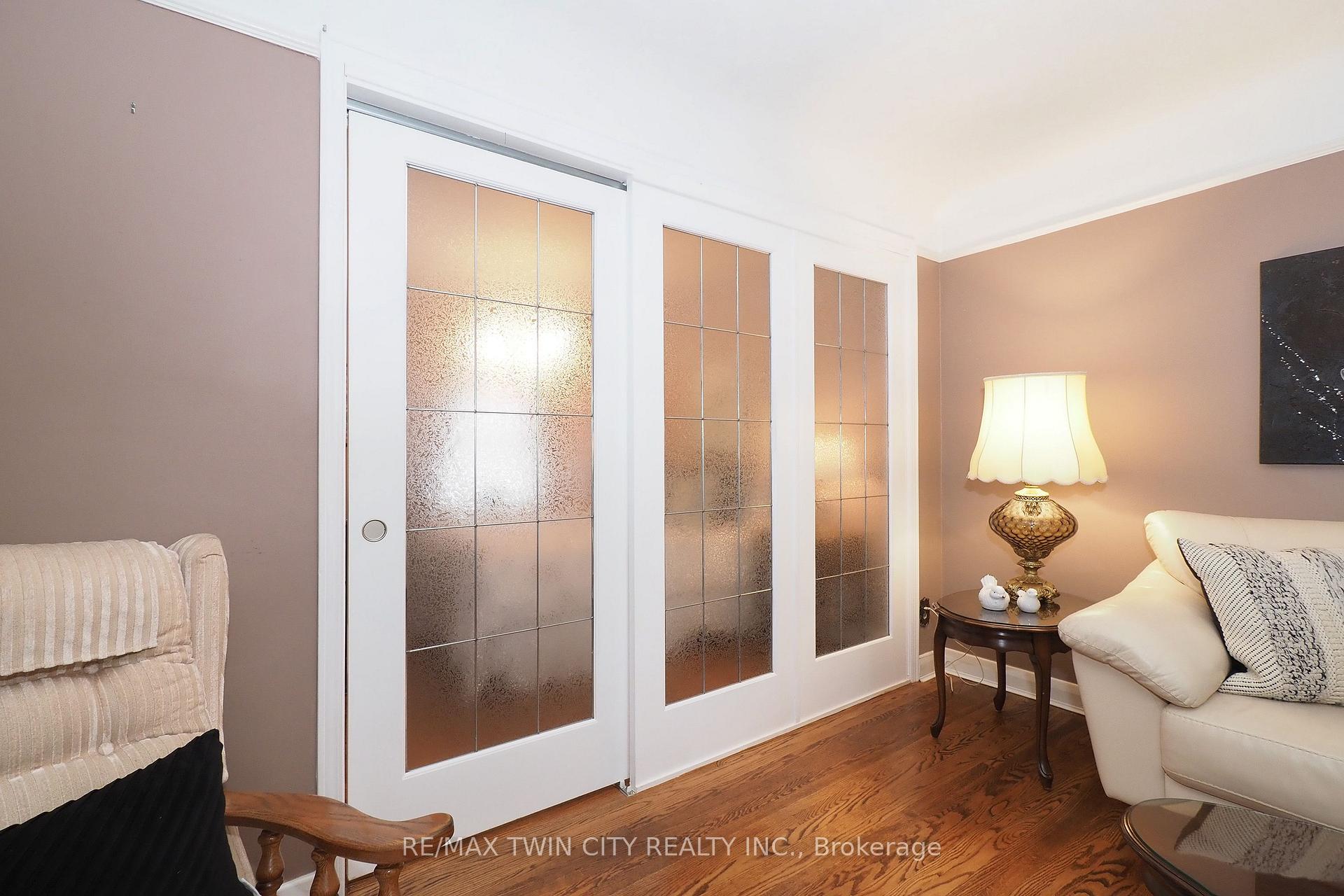 Photo 9 of 44 Ruby Street, Kitchener — HOMEH