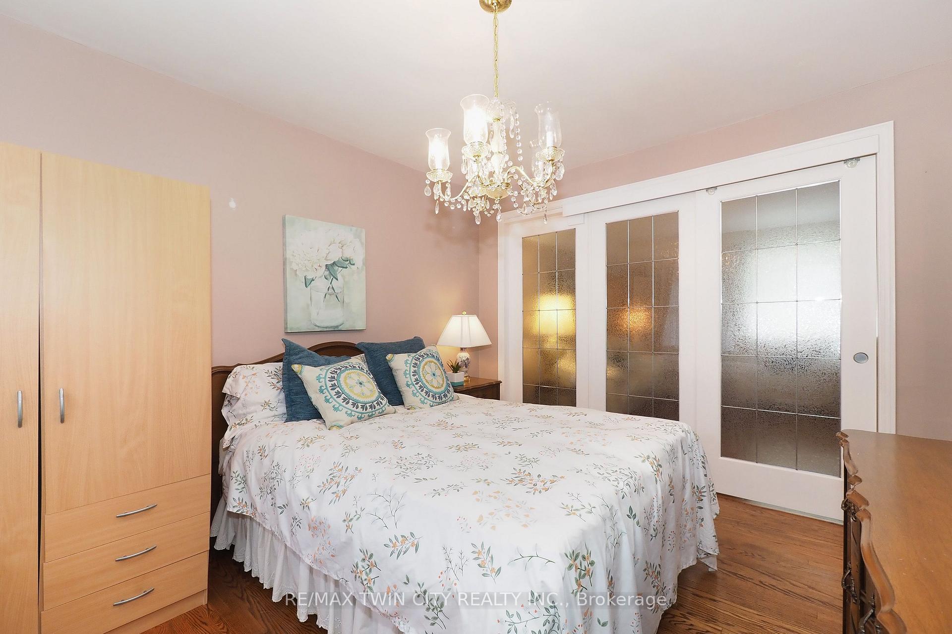 Photo 12 of 44 Ruby Street, Kitchener — HOMEH