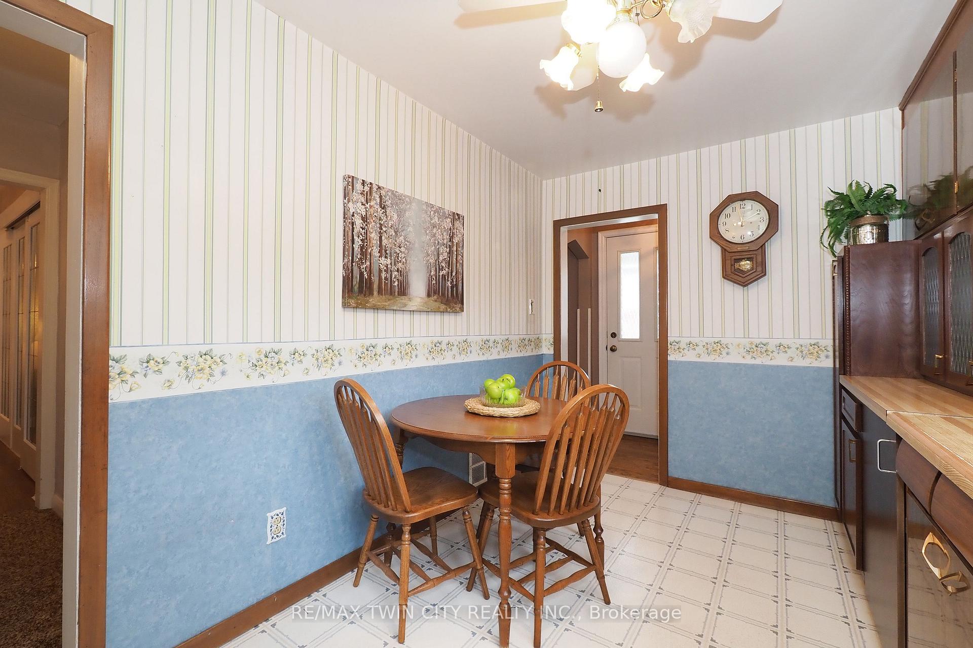 Photo 15 of 44 Ruby Street, Kitchener — HOMEH