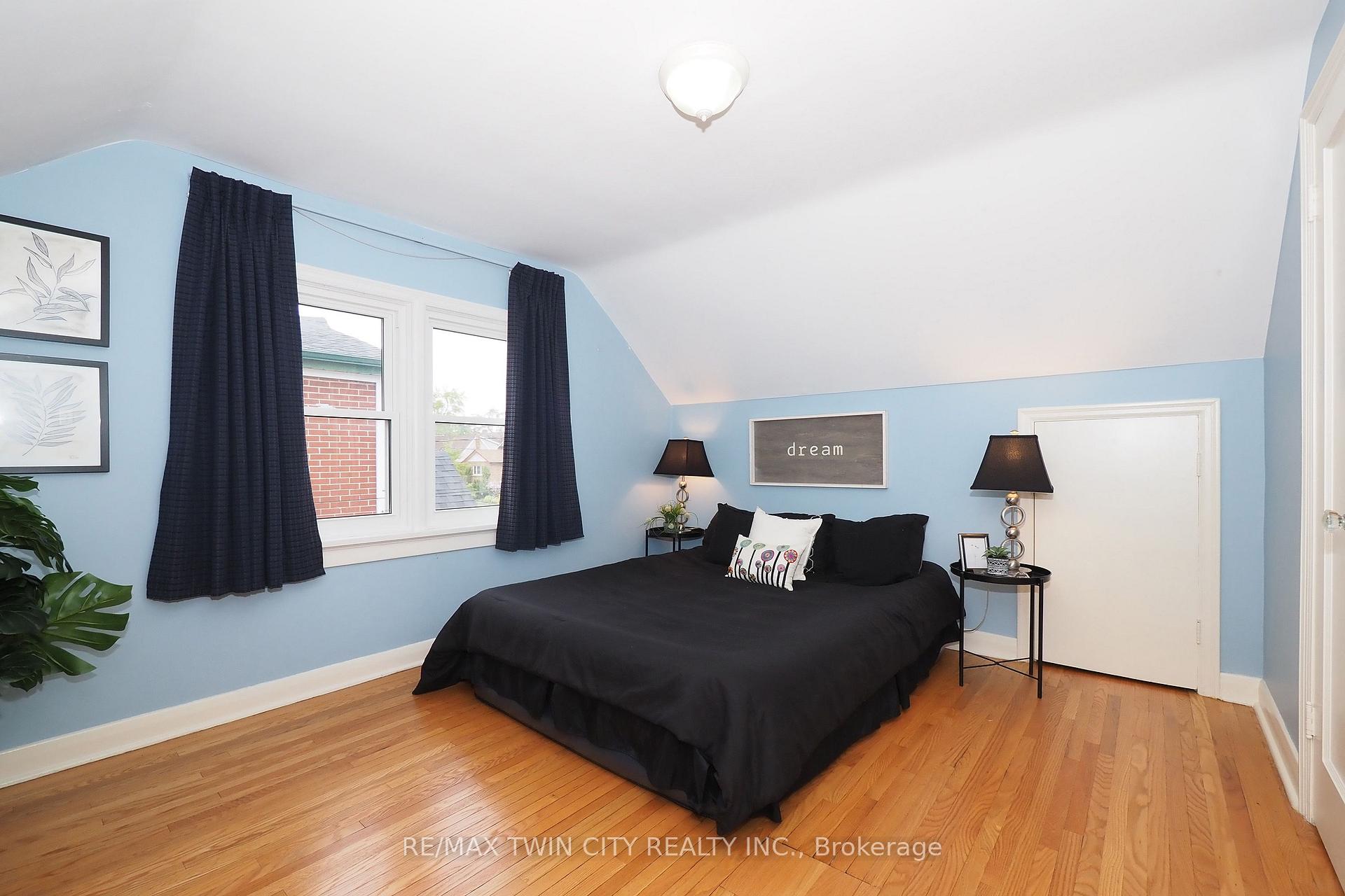 Photo 19 of 44 Ruby Street, Kitchener — HOMEH