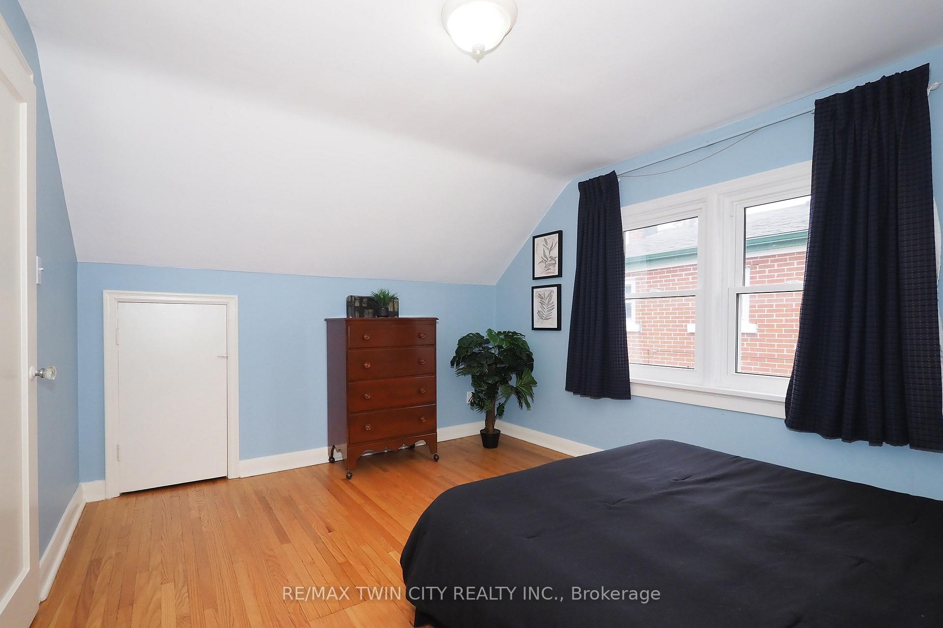 Photo 20 of 44 Ruby Street, Kitchener — HOMEH